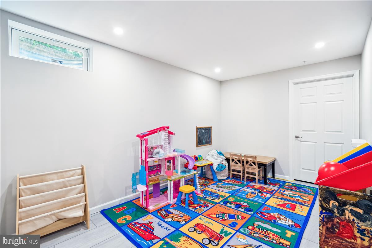 THE VILLAGES AT WELLINGTON - Residential