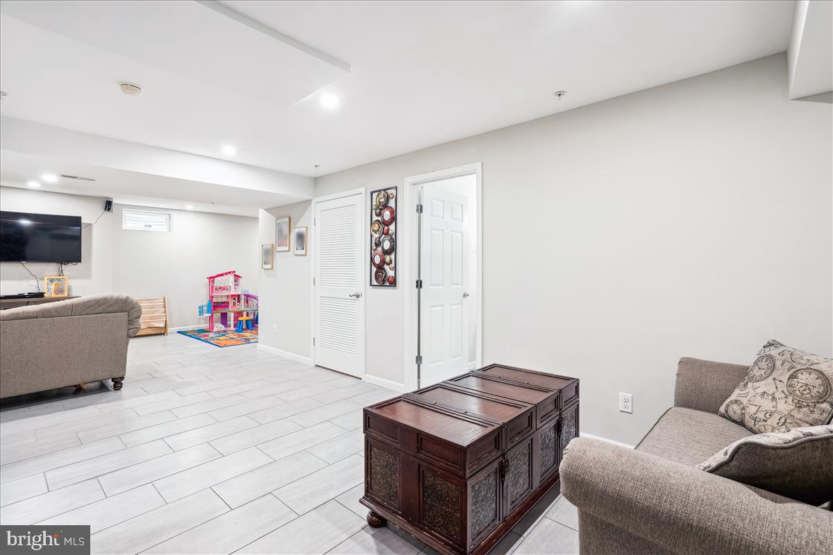 THE VILLAGES AT WELLINGTON - Residential