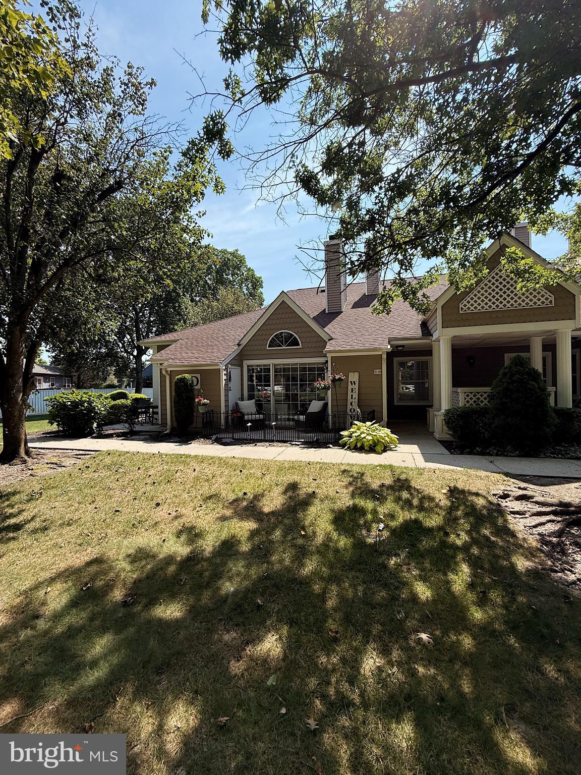 550 CENTRAL AVE D16