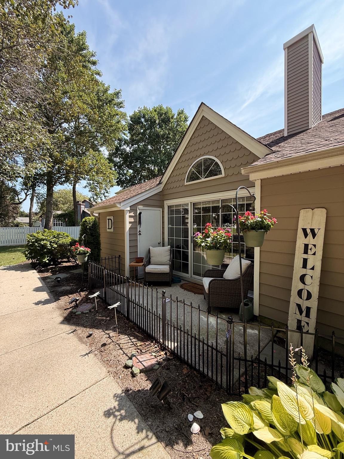 550 CENTRAL AVE D16