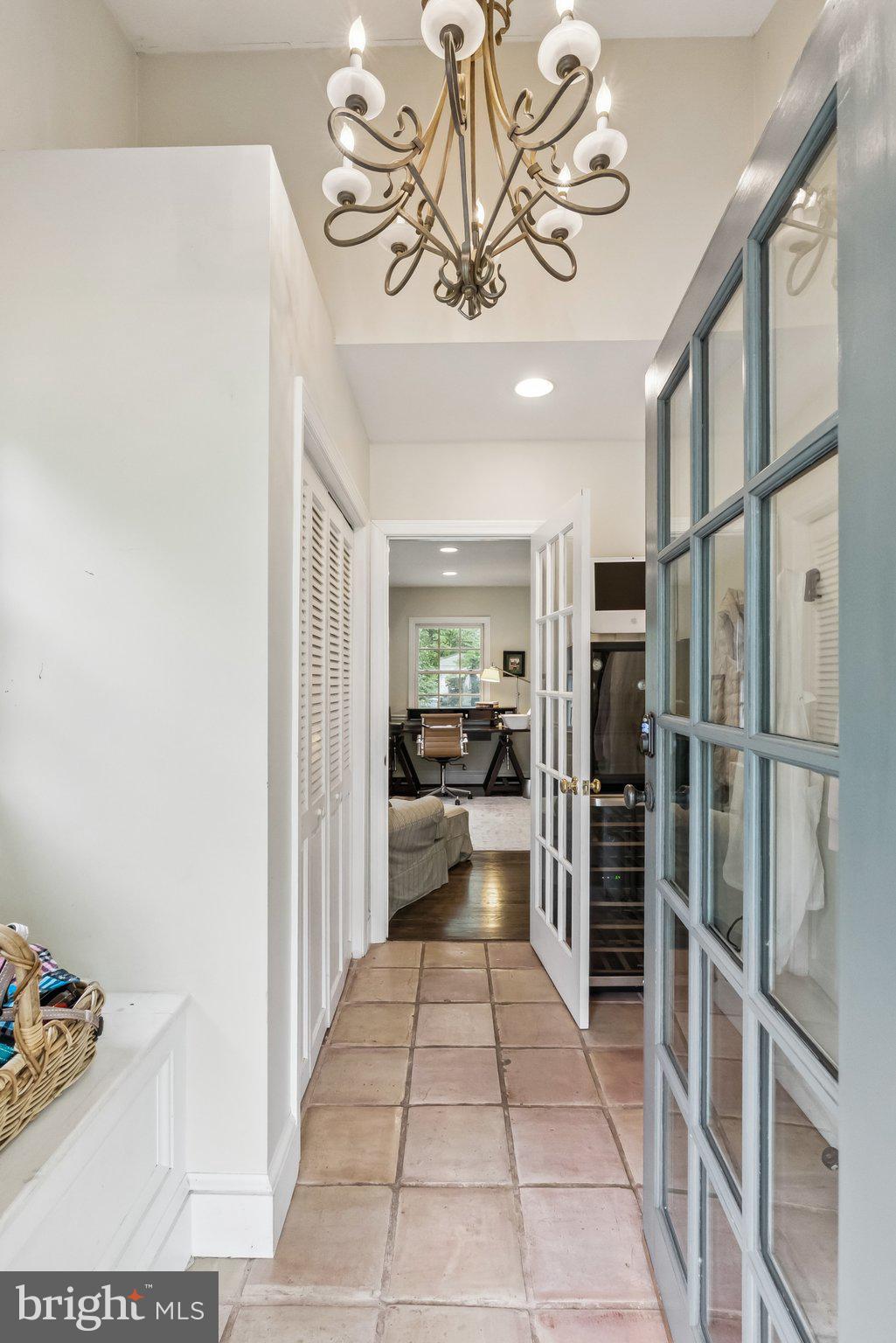 GREENWICH FOREST - Residential