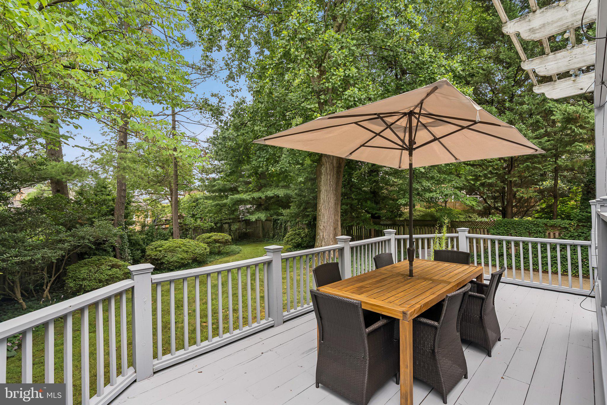 GREENWICH FOREST - Residential