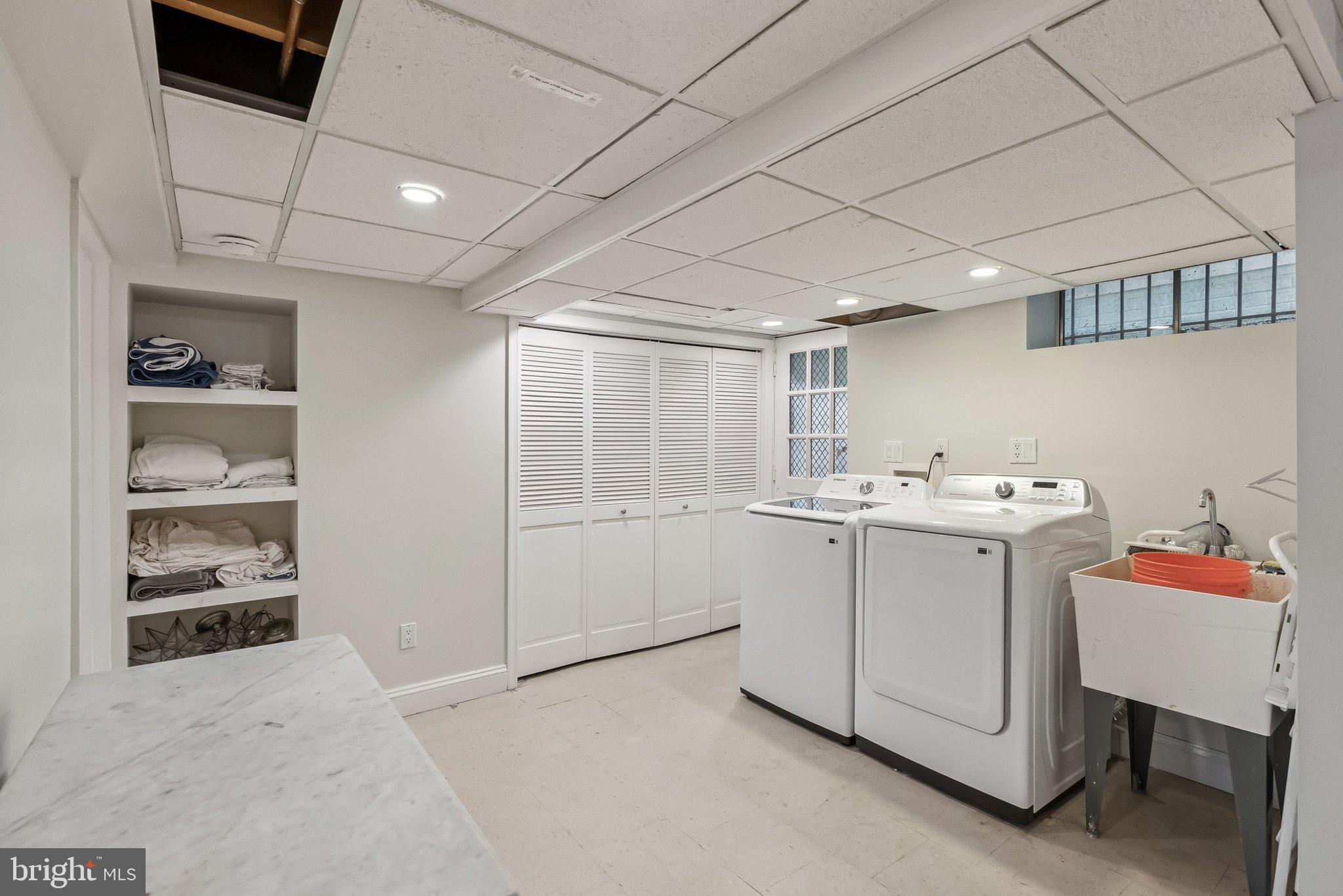 GREENWICH FOREST - Residential