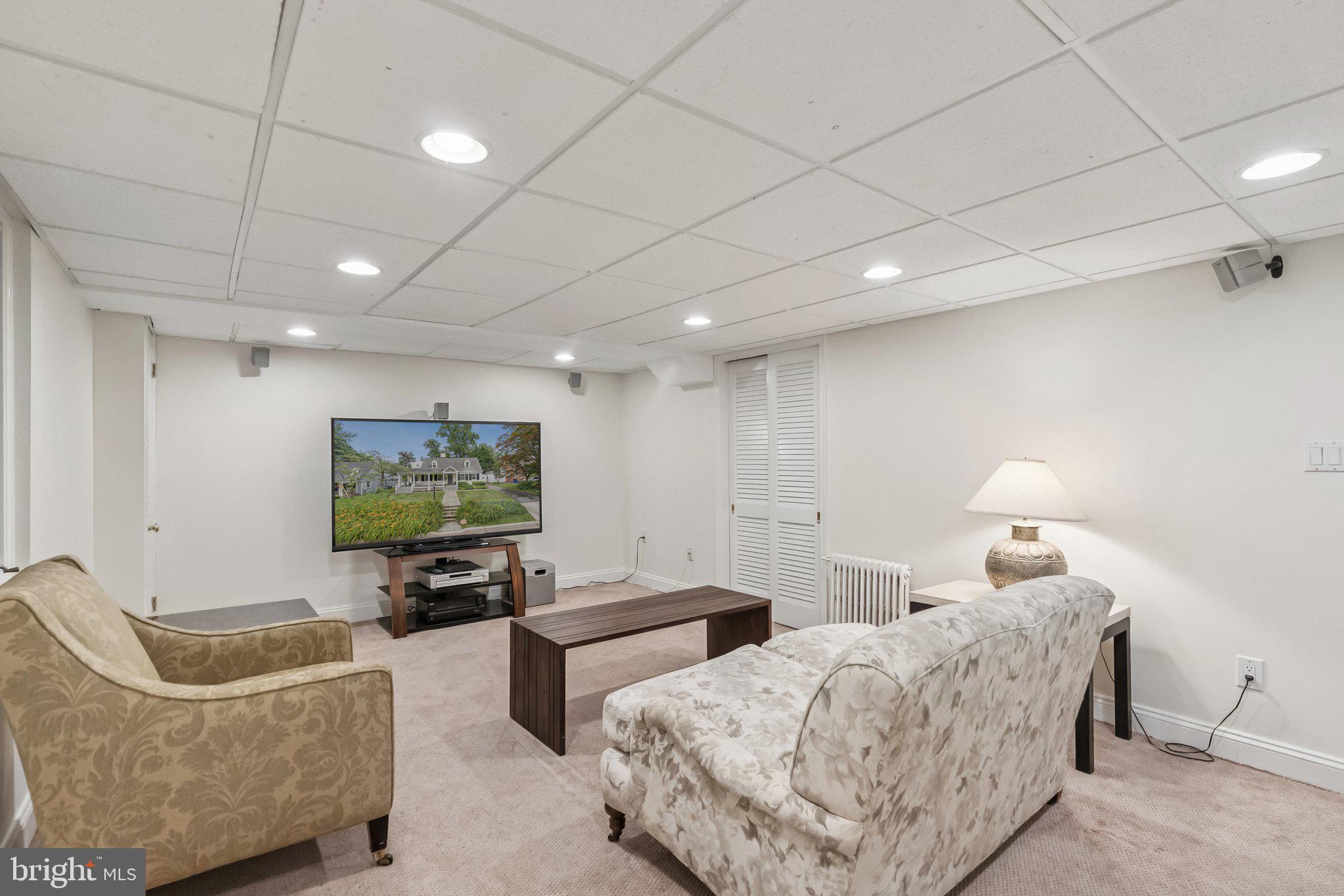 GREENWICH FOREST - Residential