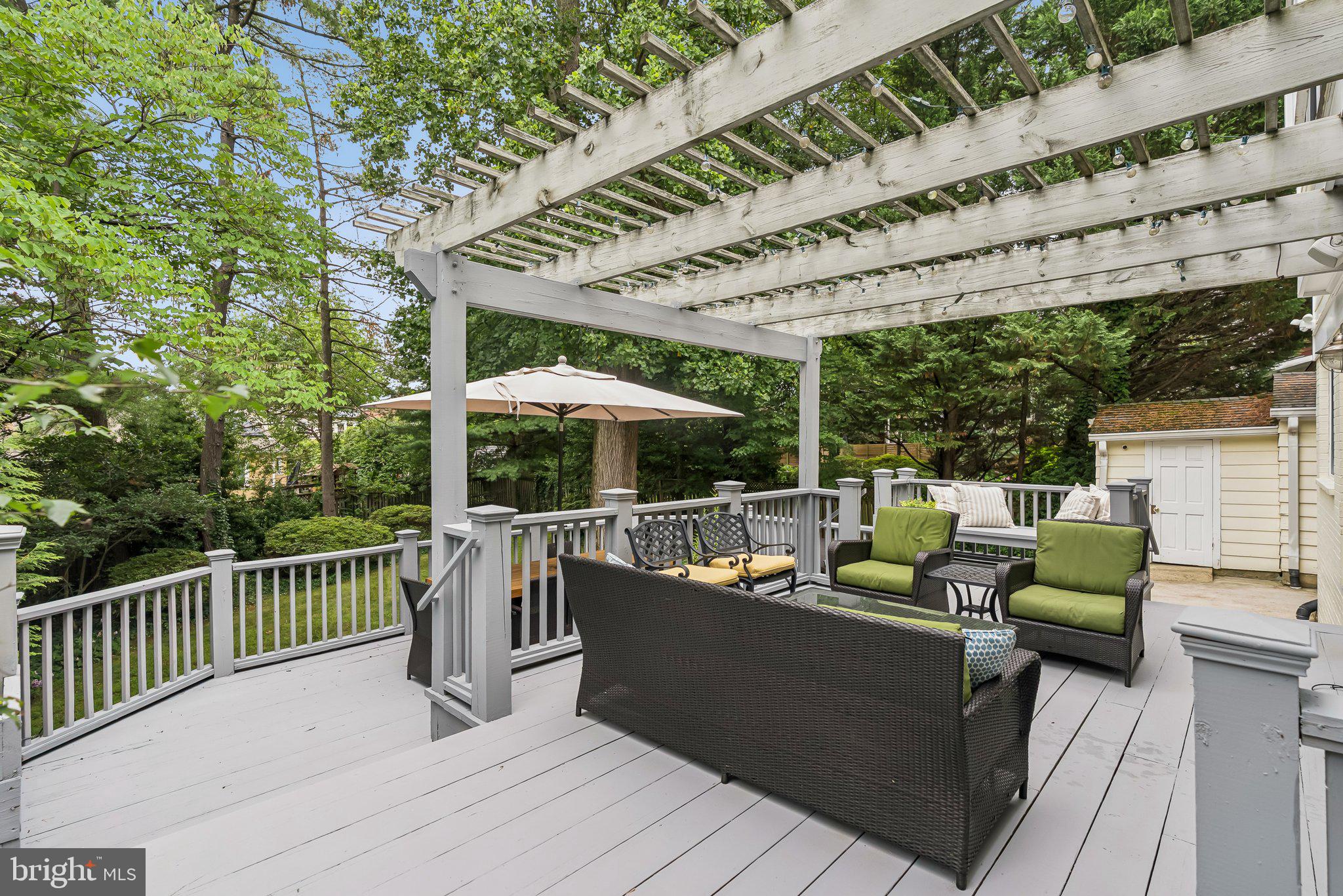 GREENWICH FOREST - Residential