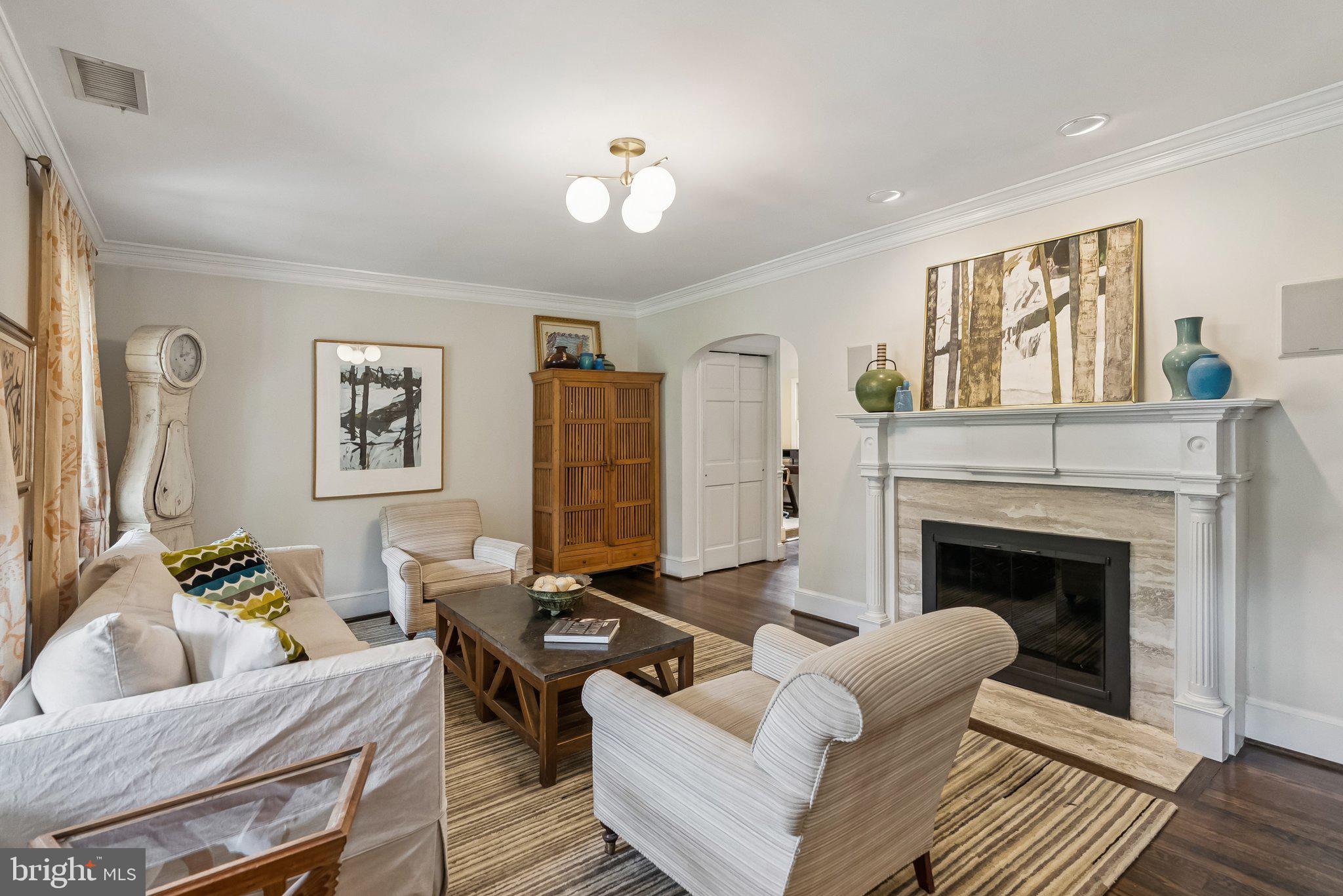 GREENWICH FOREST - Residential