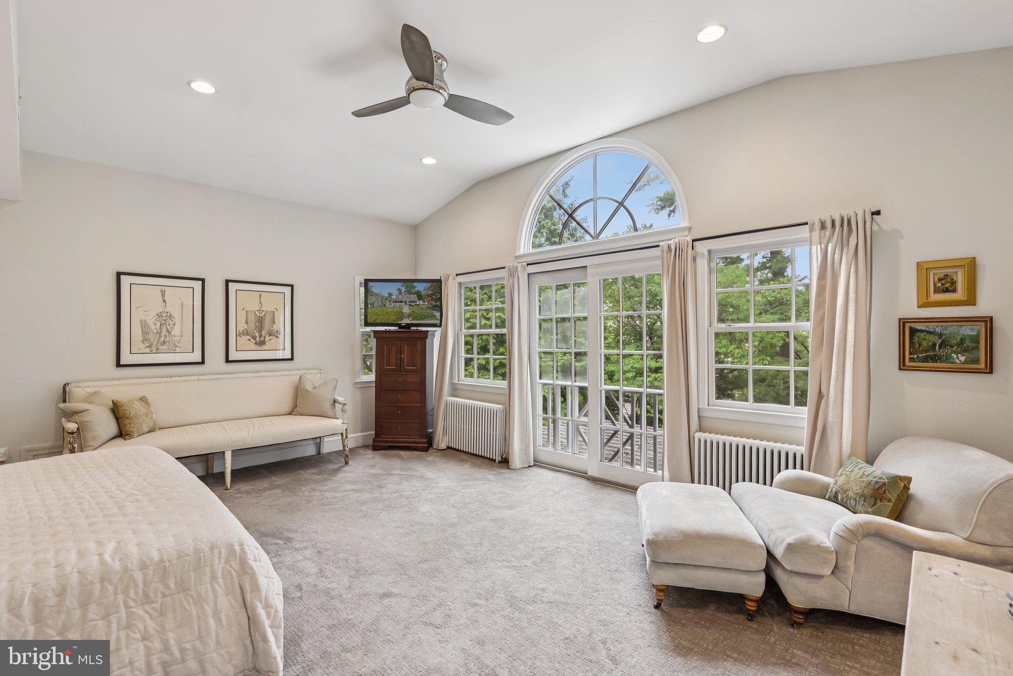 GREENWICH FOREST - Residential