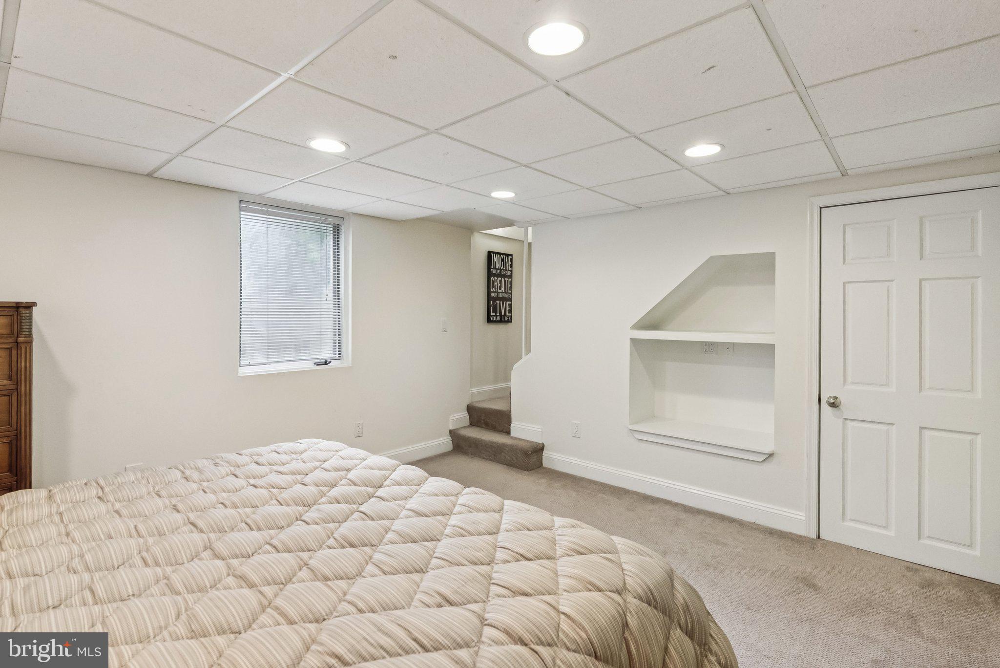 GREENWICH FOREST - Residential