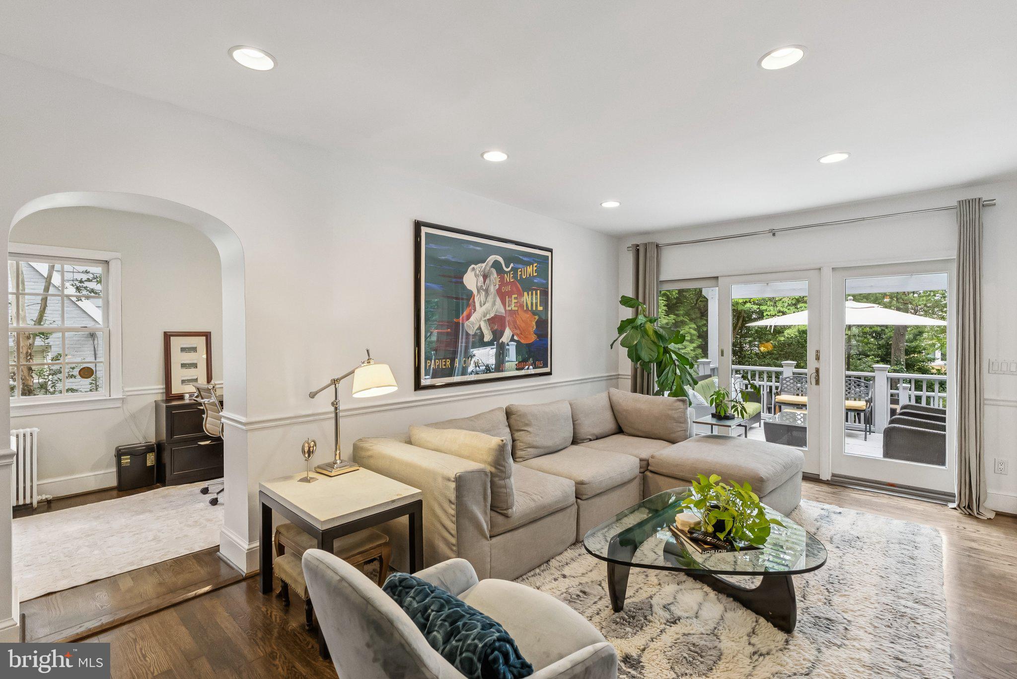 GREENWICH FOREST - Residential