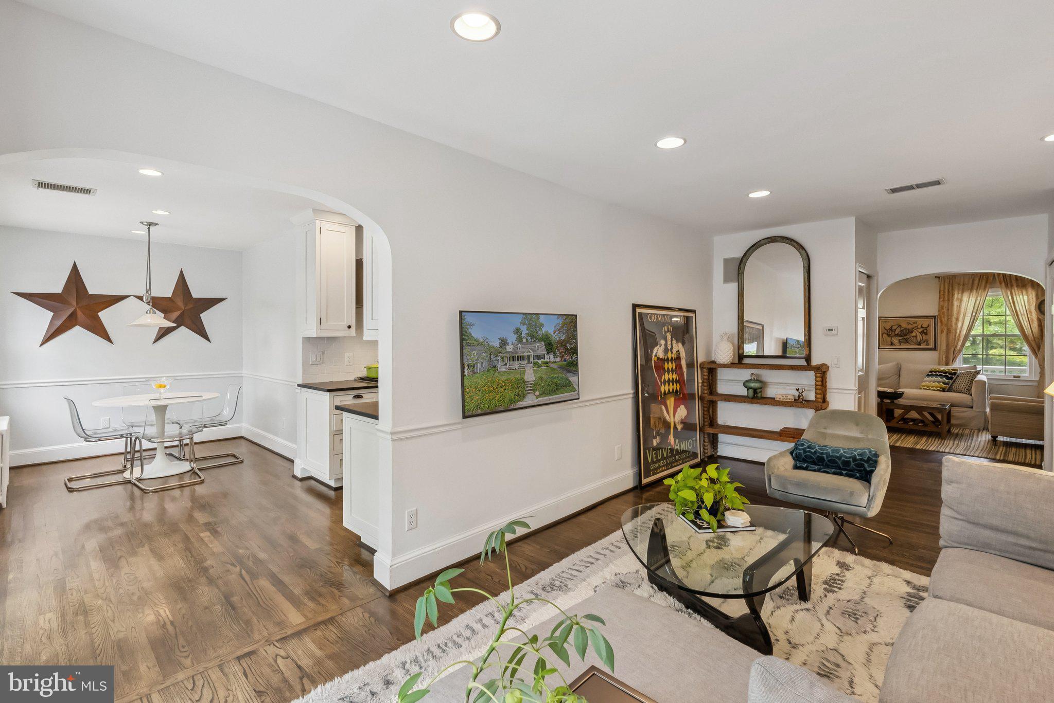 GREENWICH FOREST - Residential