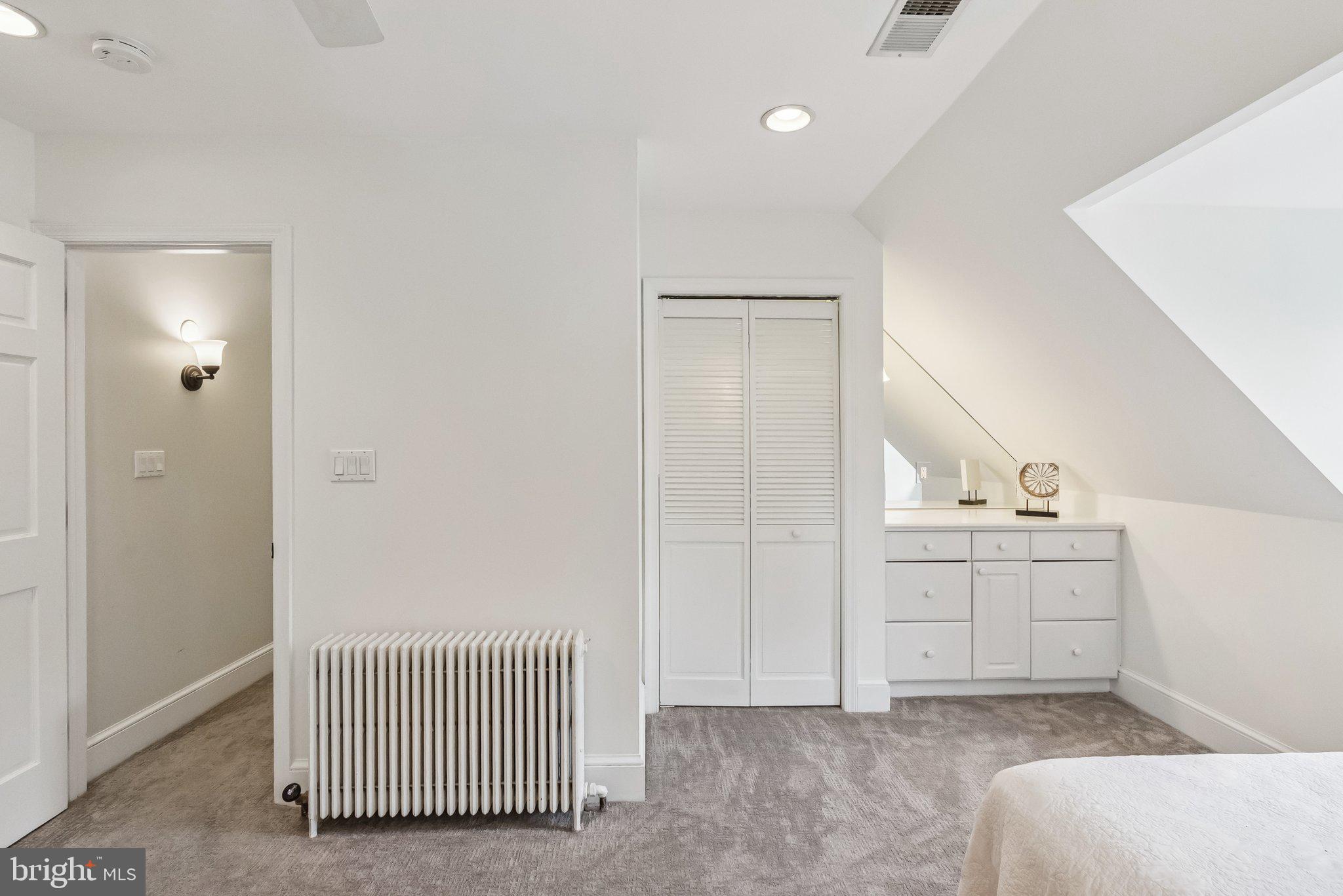 GREENWICH FOREST - Residential