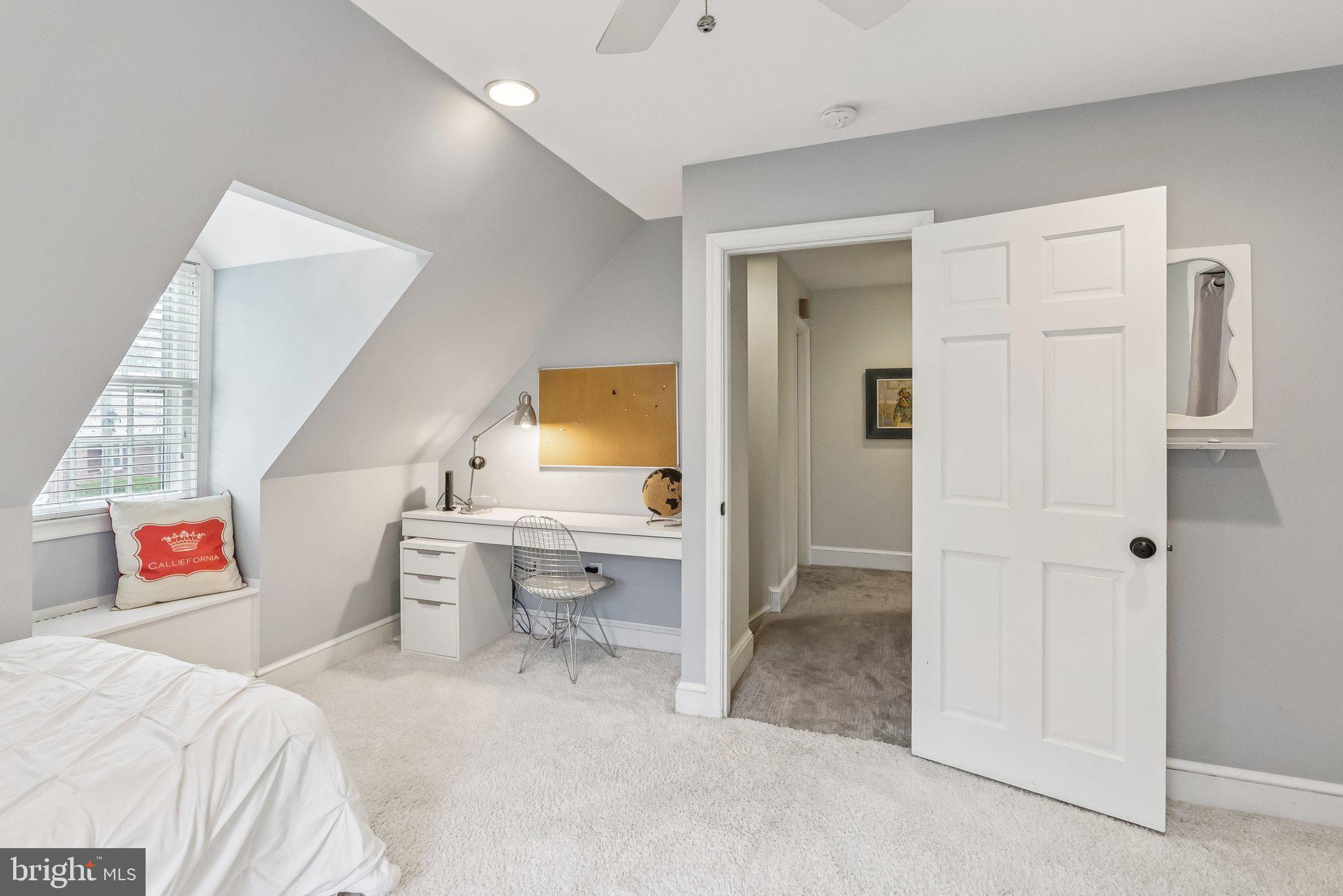 GREENWICH FOREST - Residential