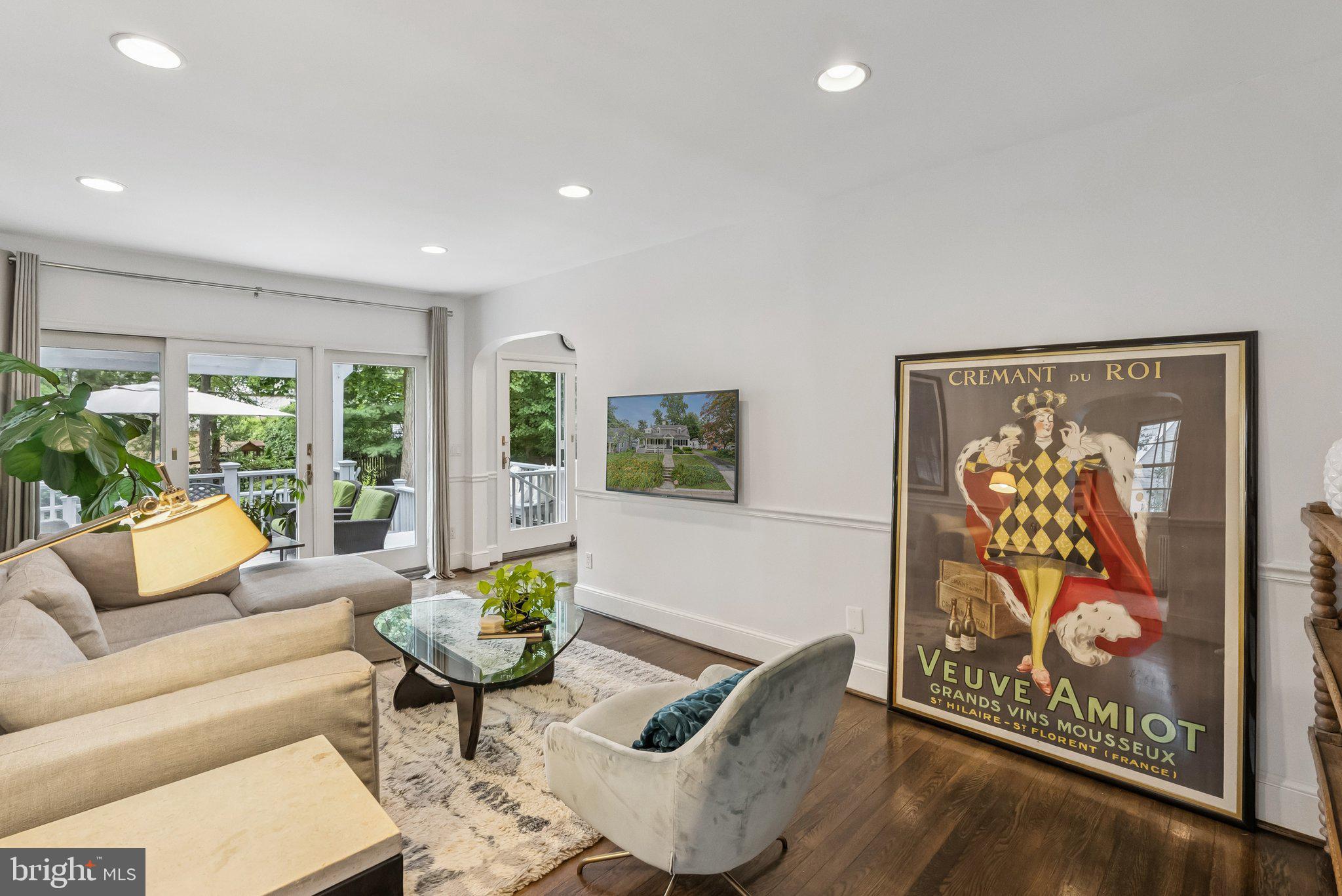 GREENWICH FOREST - Residential