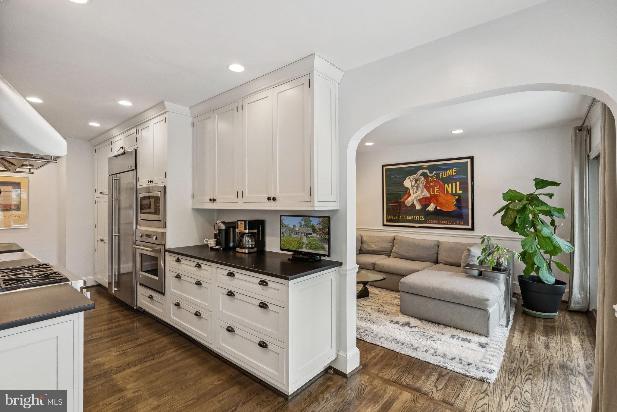 GREENWICH FOREST - Residential