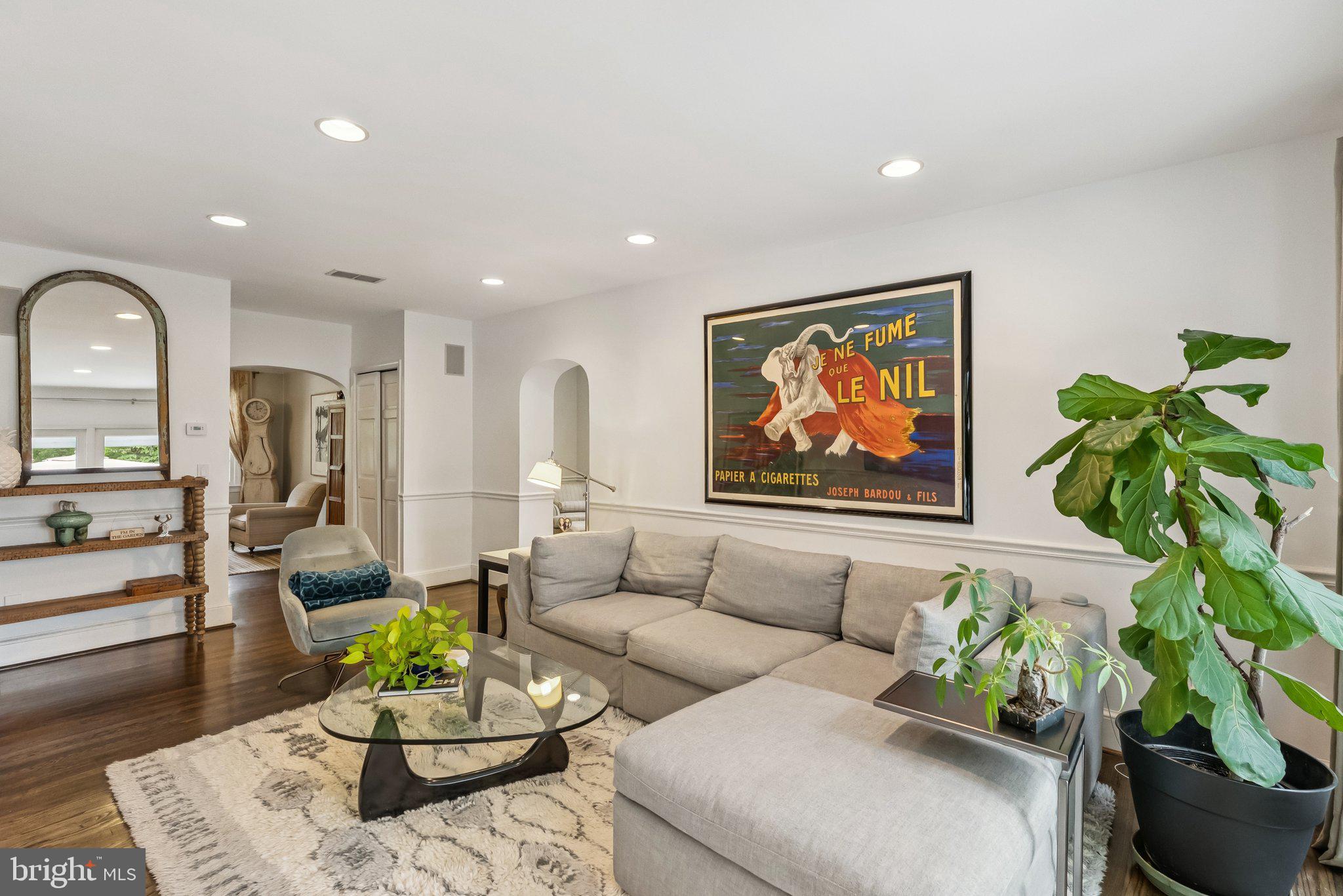 GREENWICH FOREST - Residential