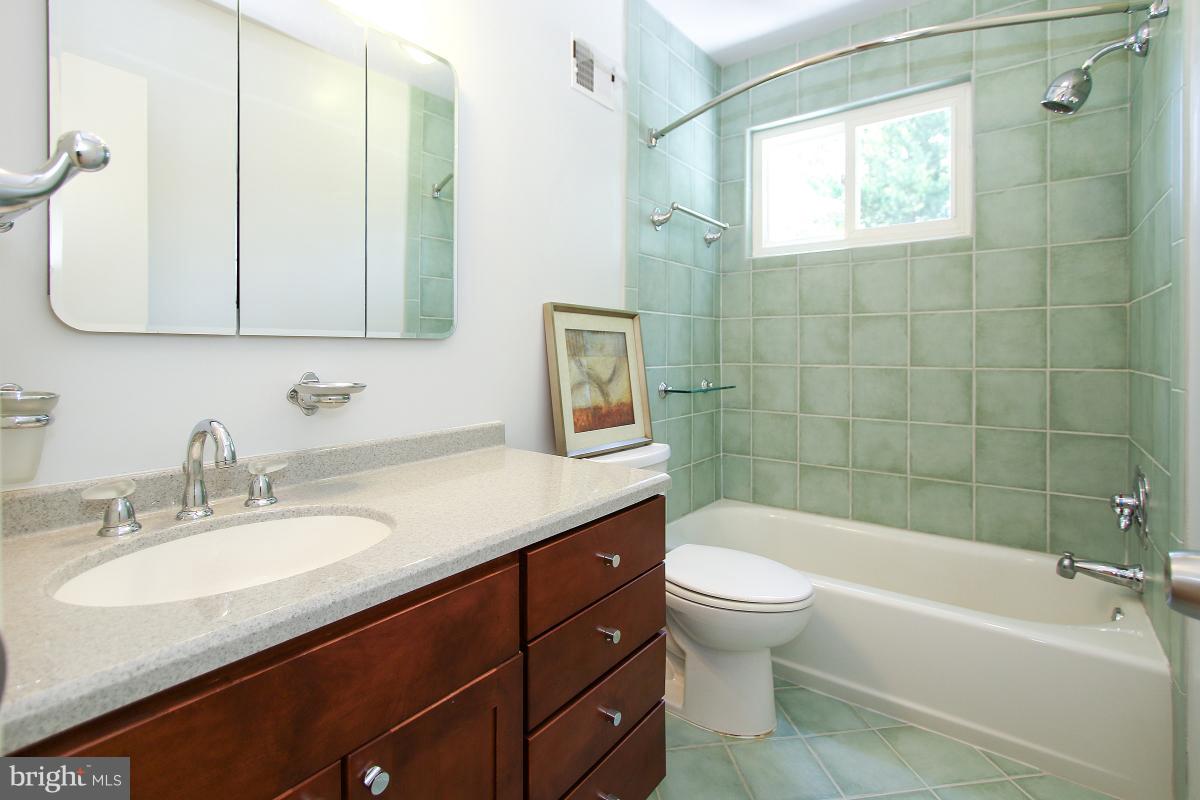 GREEN TREE MANOR - Residential