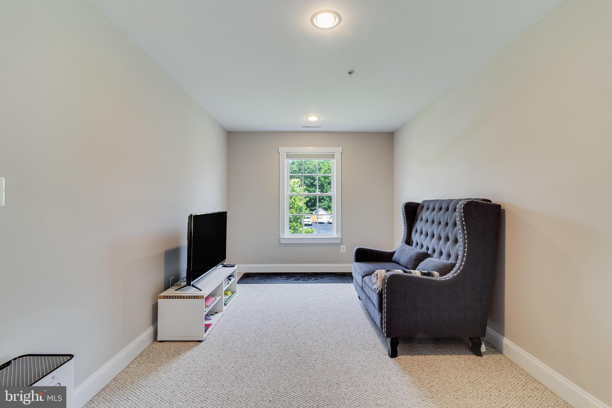 HIGHLAND FARM - Residential