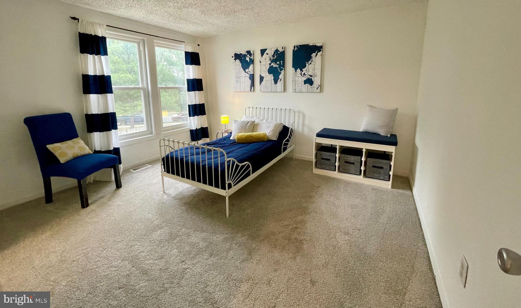 ROLLING MEADOWS - Residential