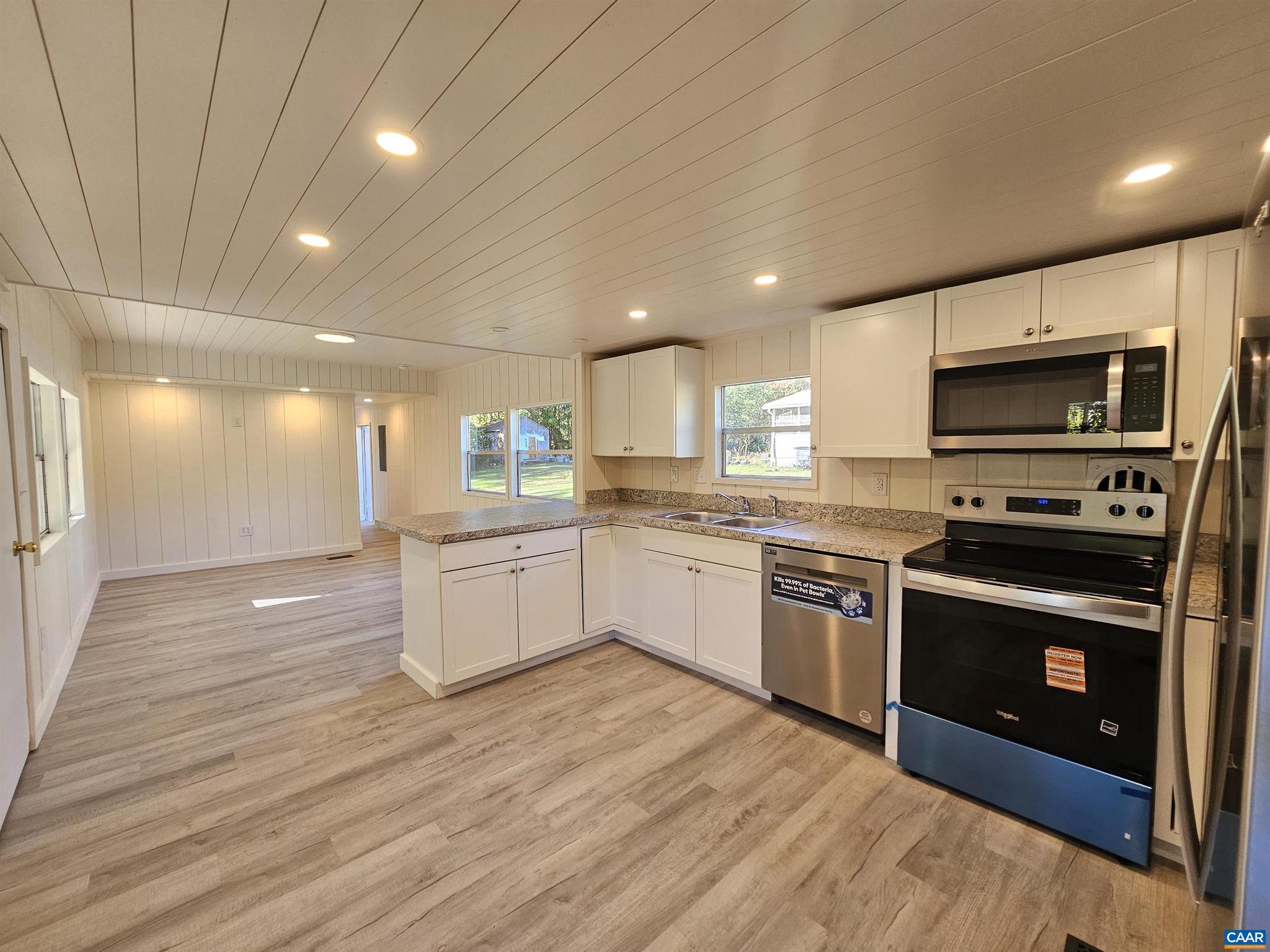 UNKNOWN - Residential Lease