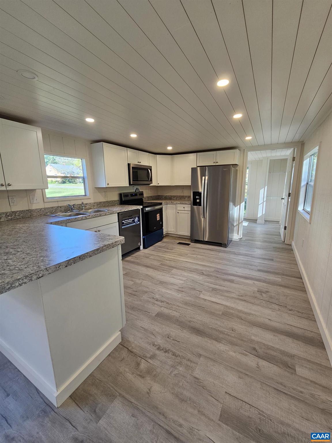 UNKNOWN - Residential Lease