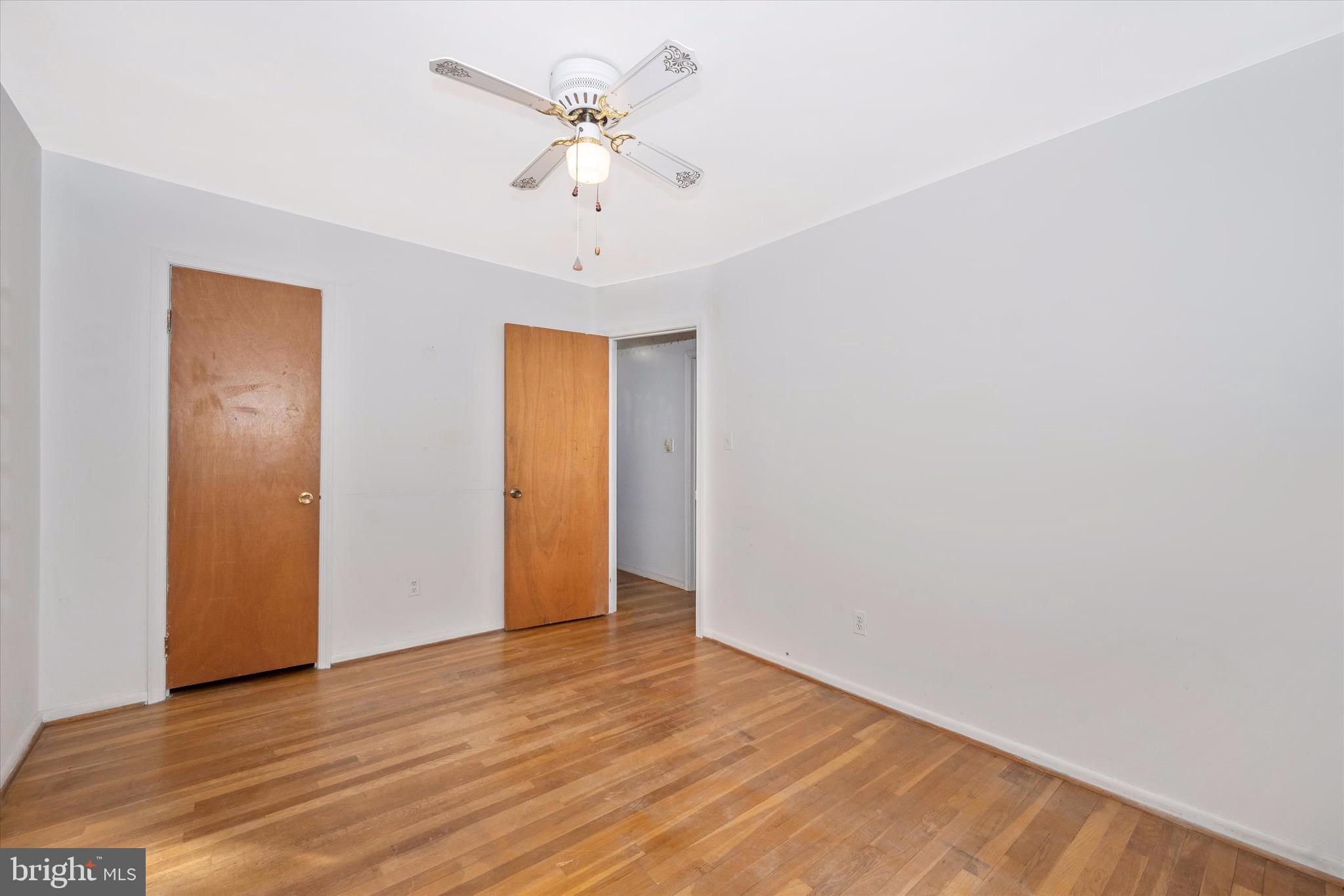 CALVERTON - Residential