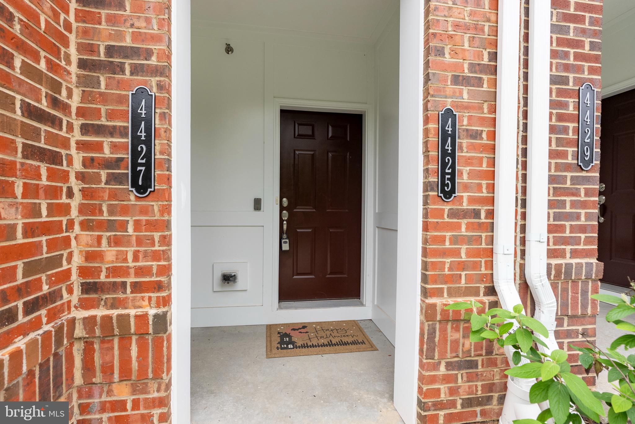 4425 POTTS COURT 596