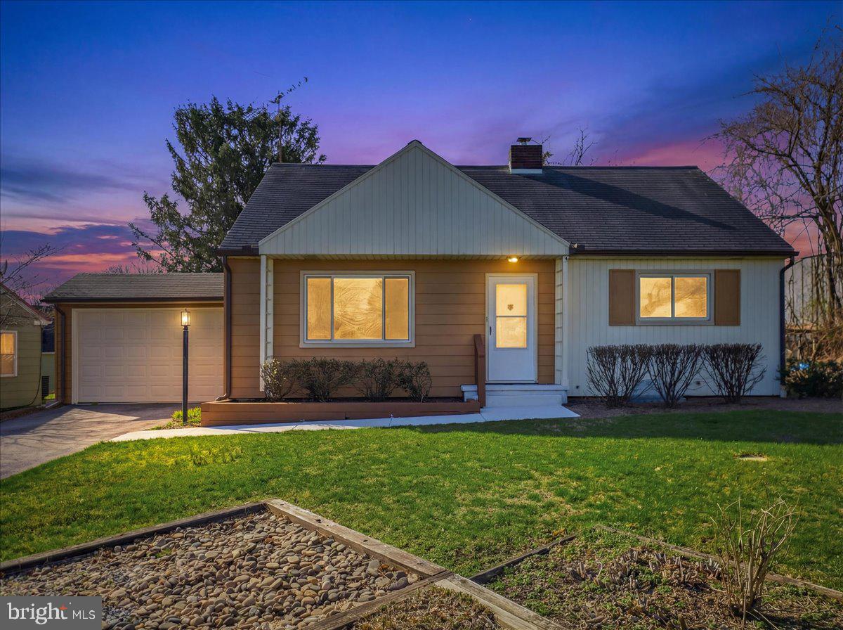 906 STROCK DRIVE DRIVE