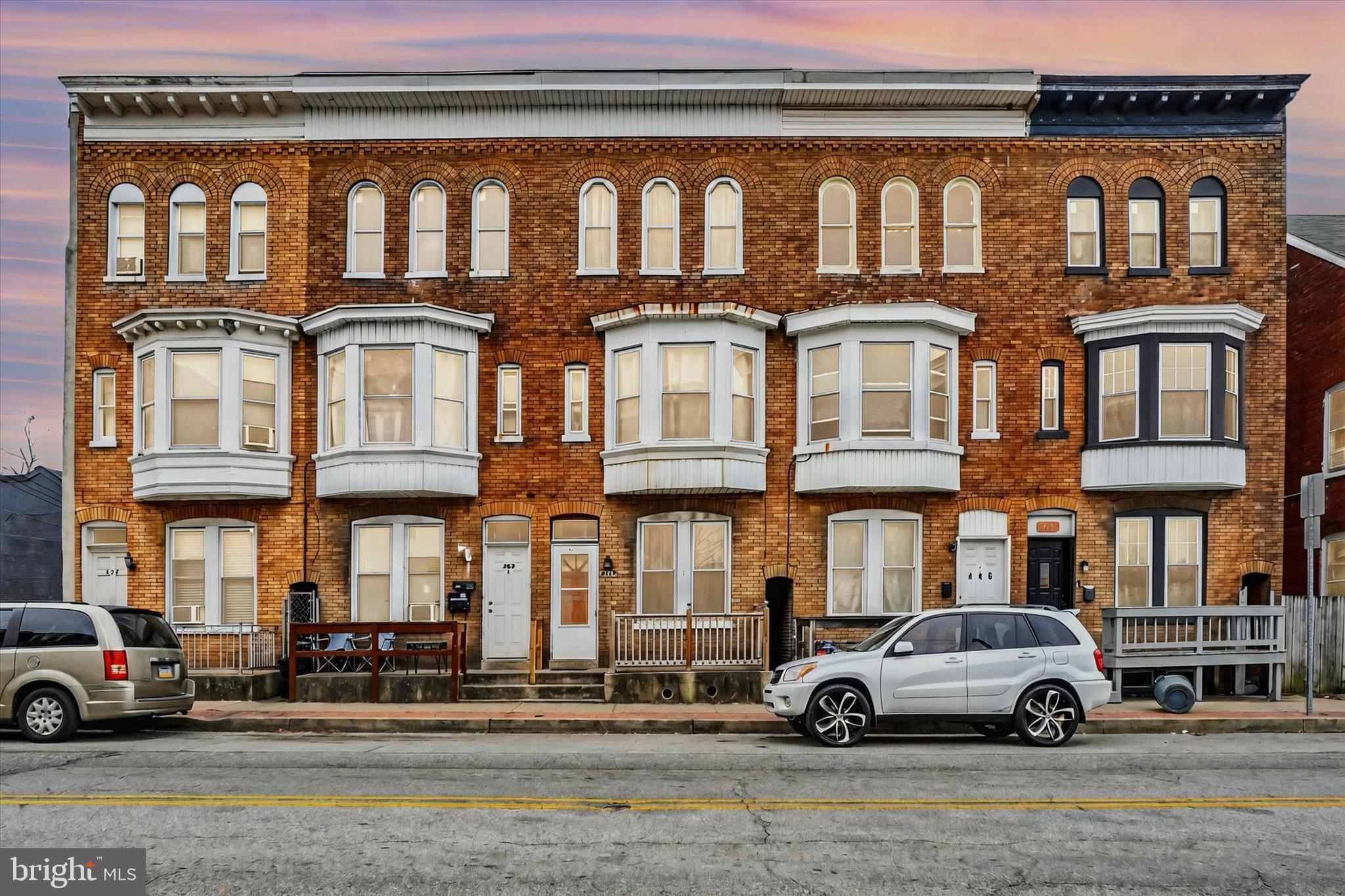 SOUTH QUEEN STREET - Residential