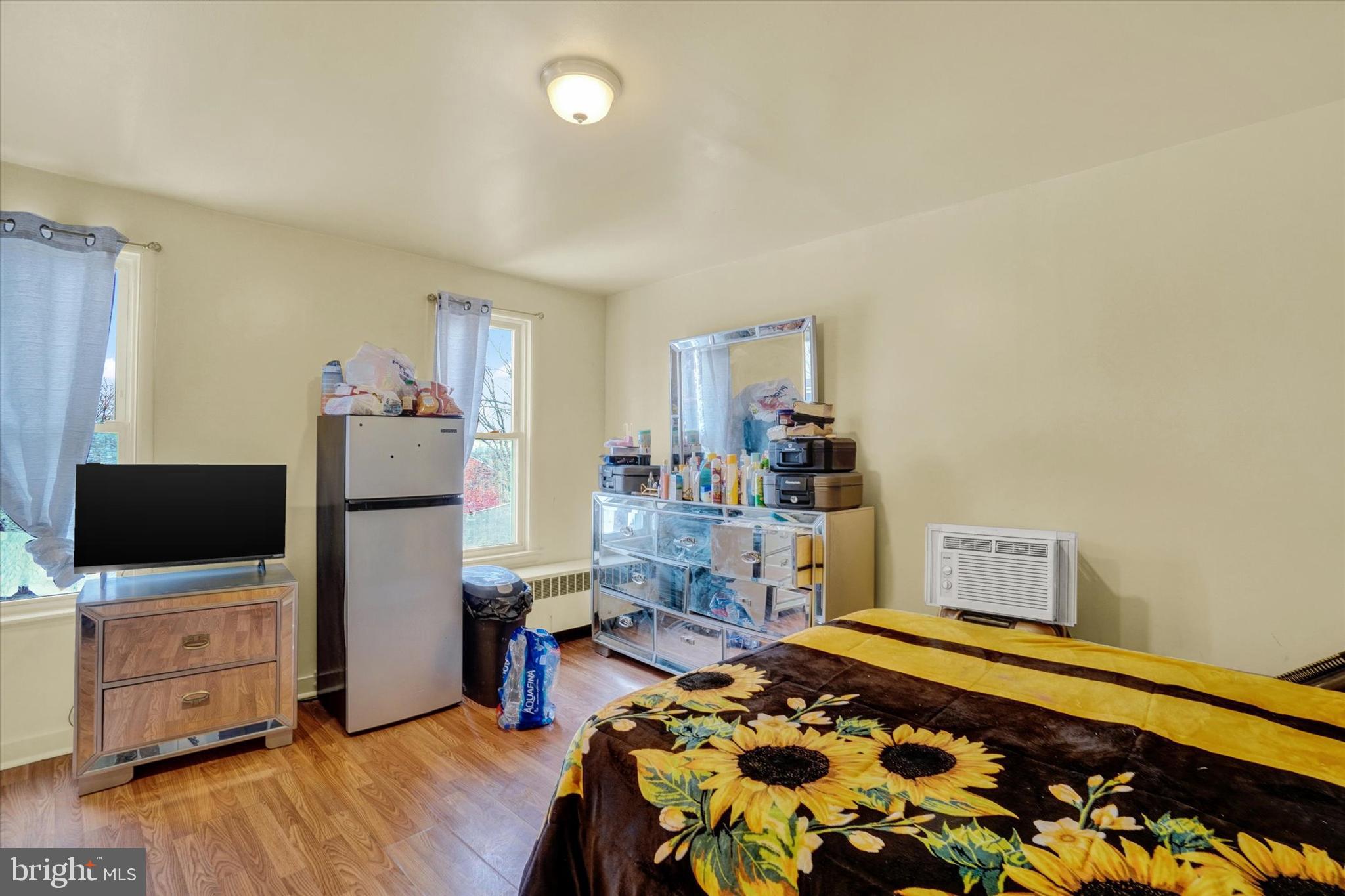 SOUTH QUEEN STREET - Residential