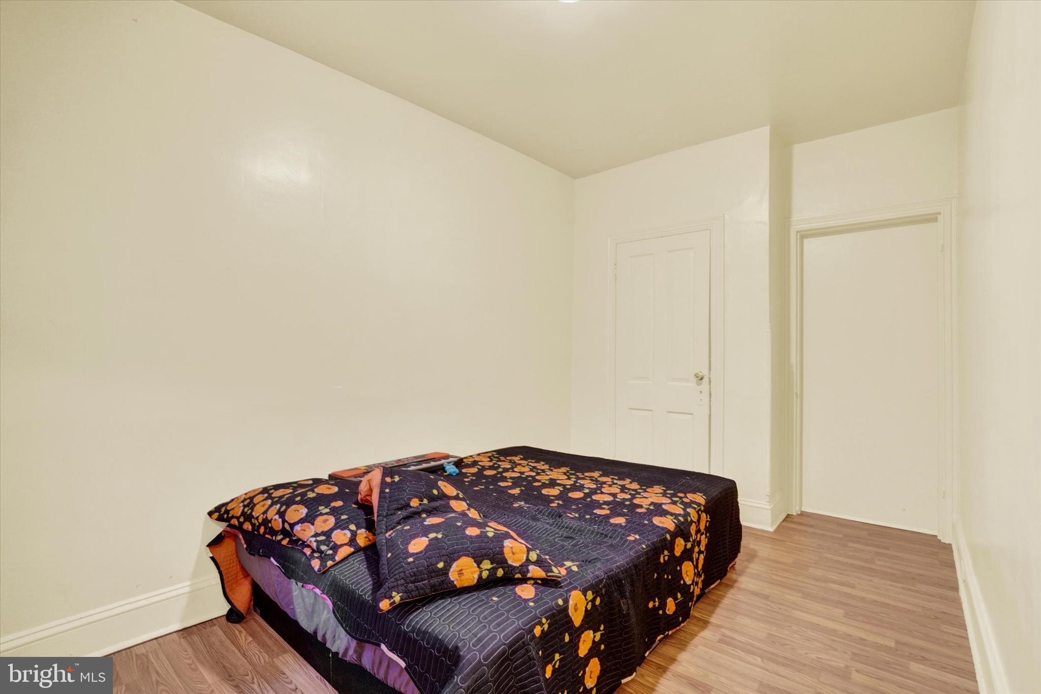 SOUTH QUEEN STREET - Residential