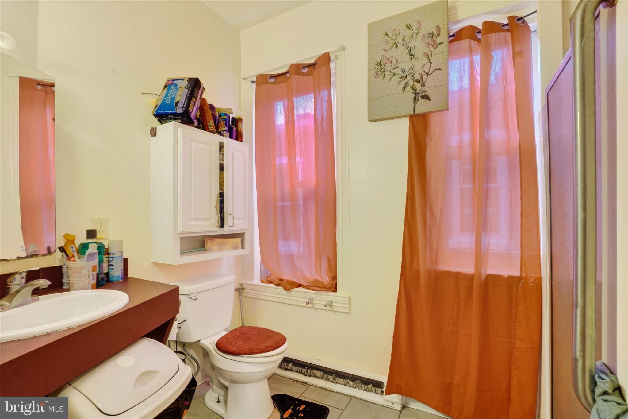 SOUTH QUEEN STREET - Residential