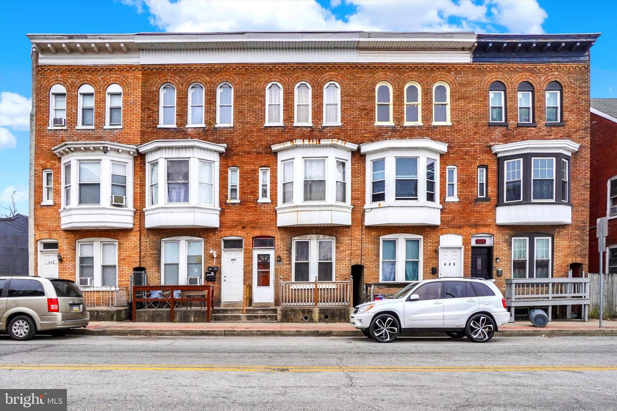 SOUTH QUEEN STREET - Residential