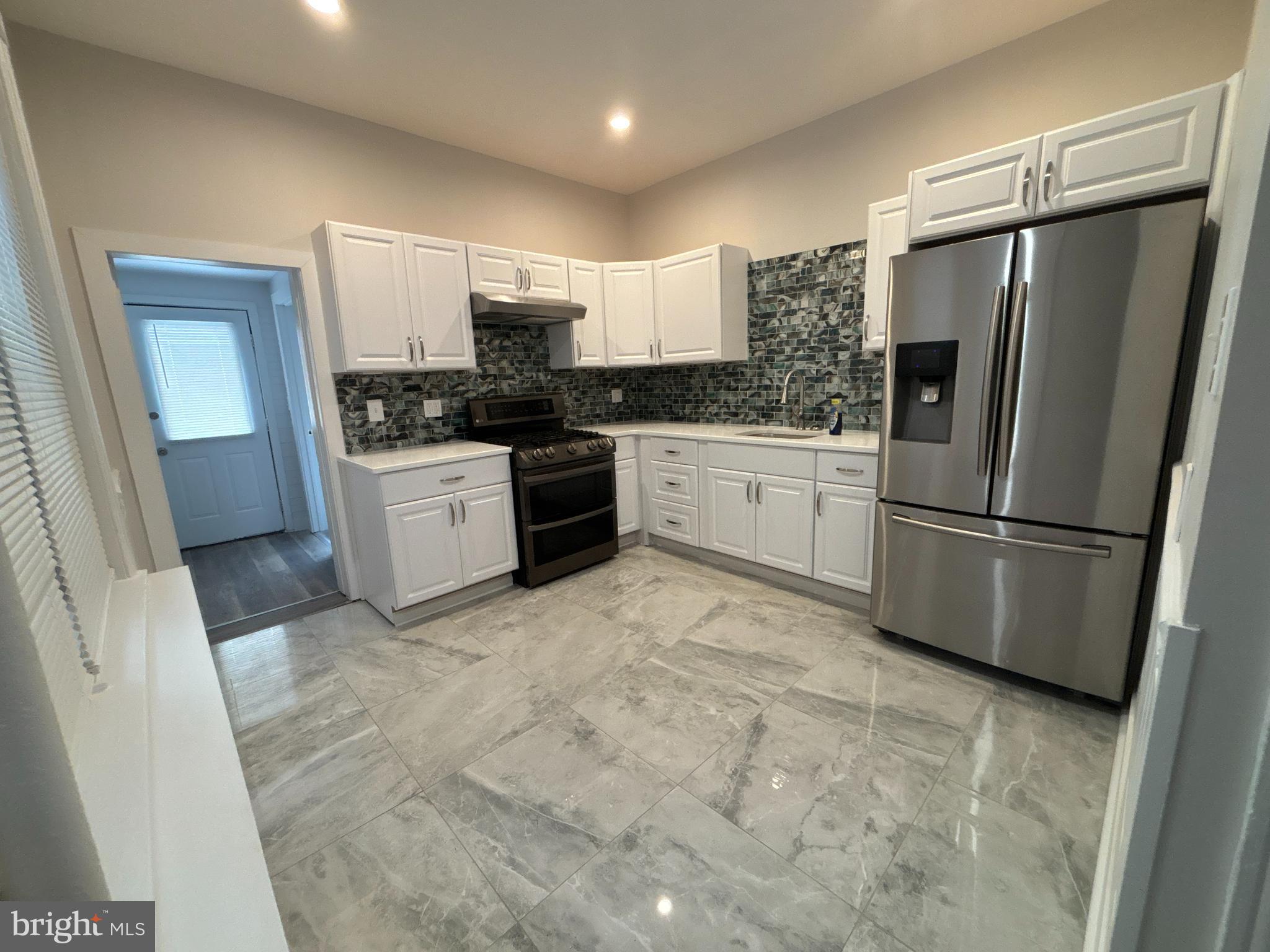 NORRISTOWN - Residential