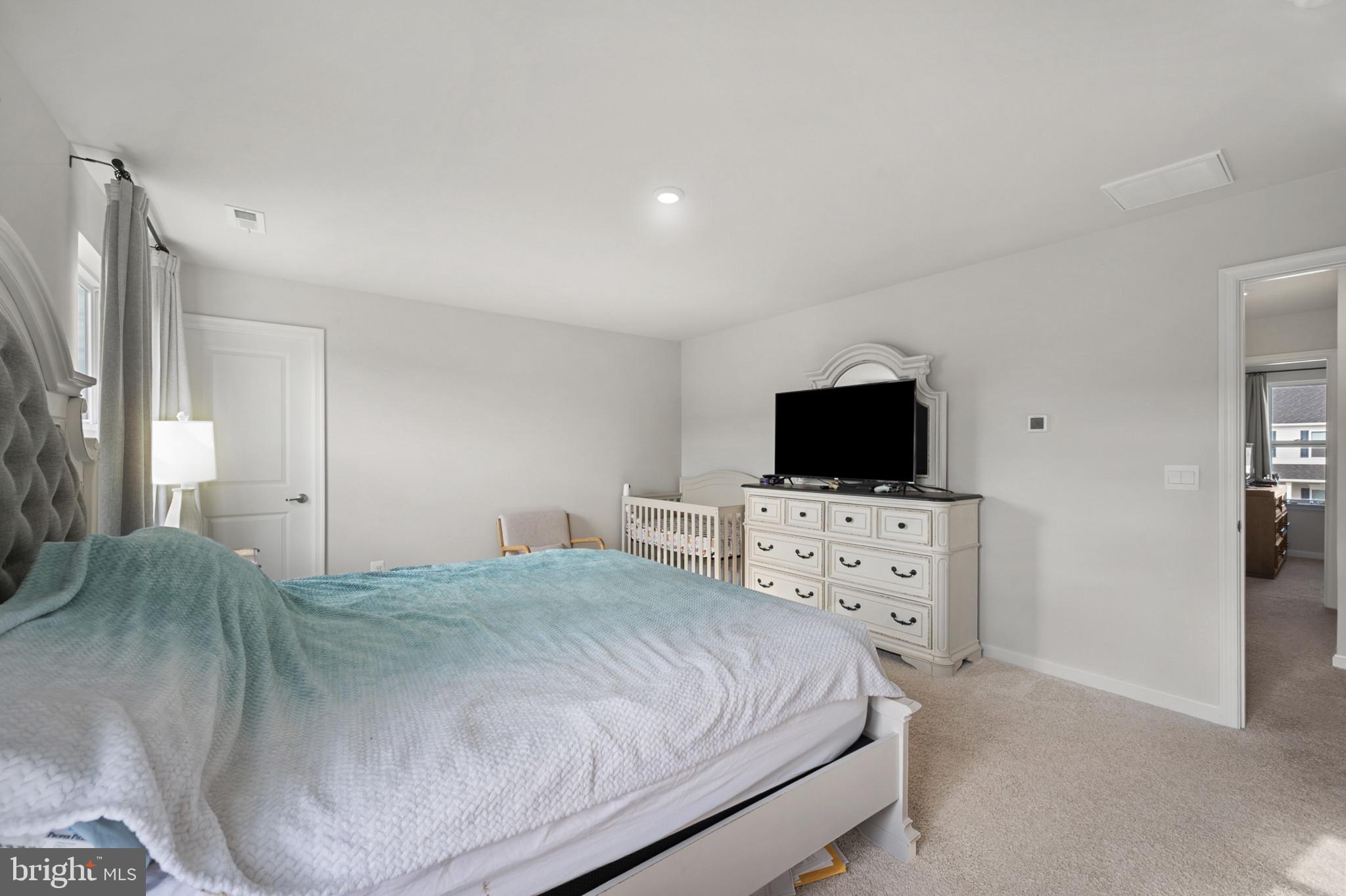 HUNTWELL WEST - Residential