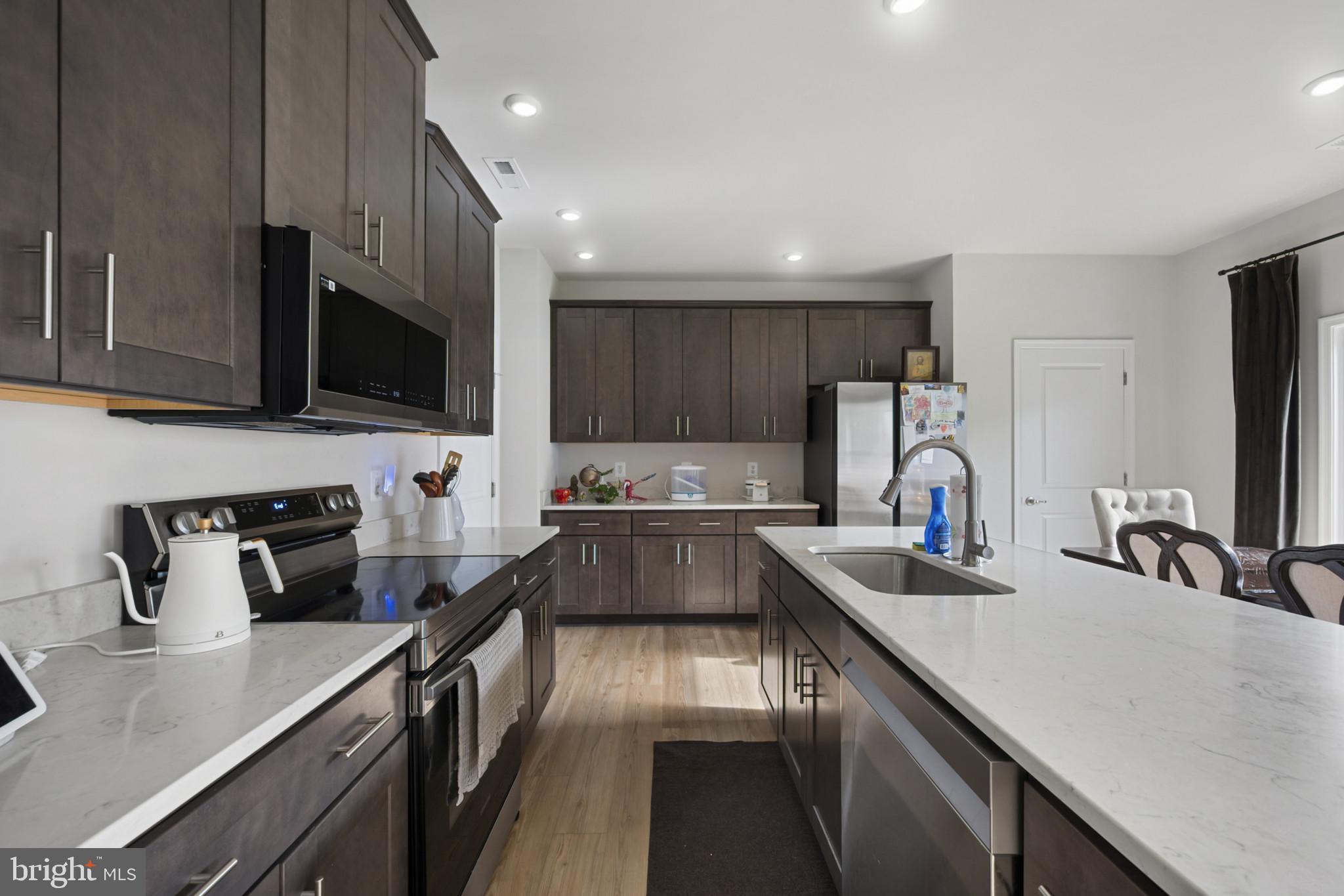 HUNTWELL WEST - Residential