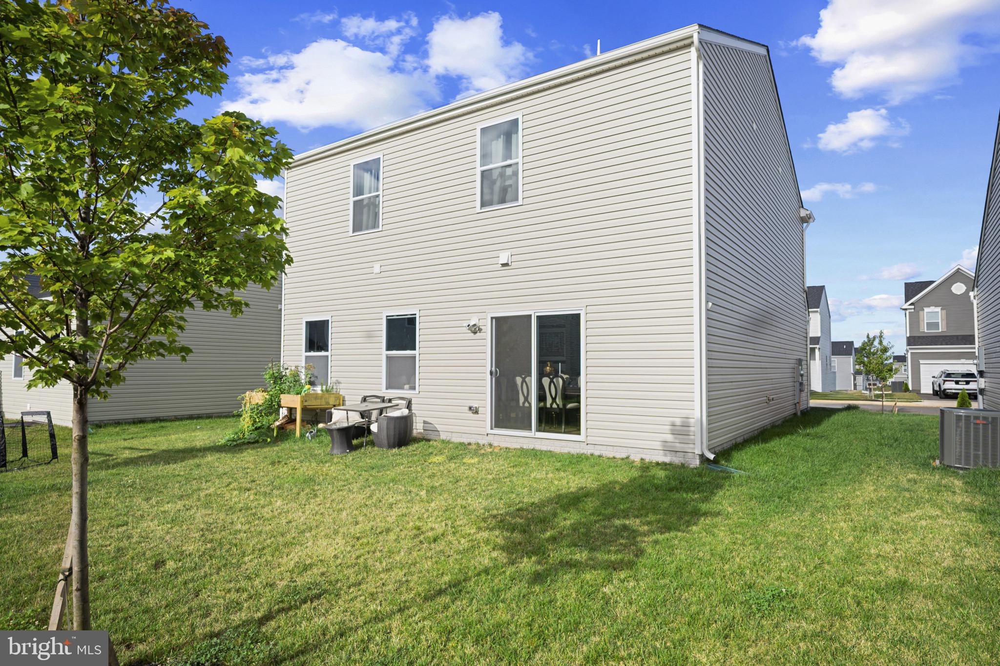 HUNTWELL WEST - Residential