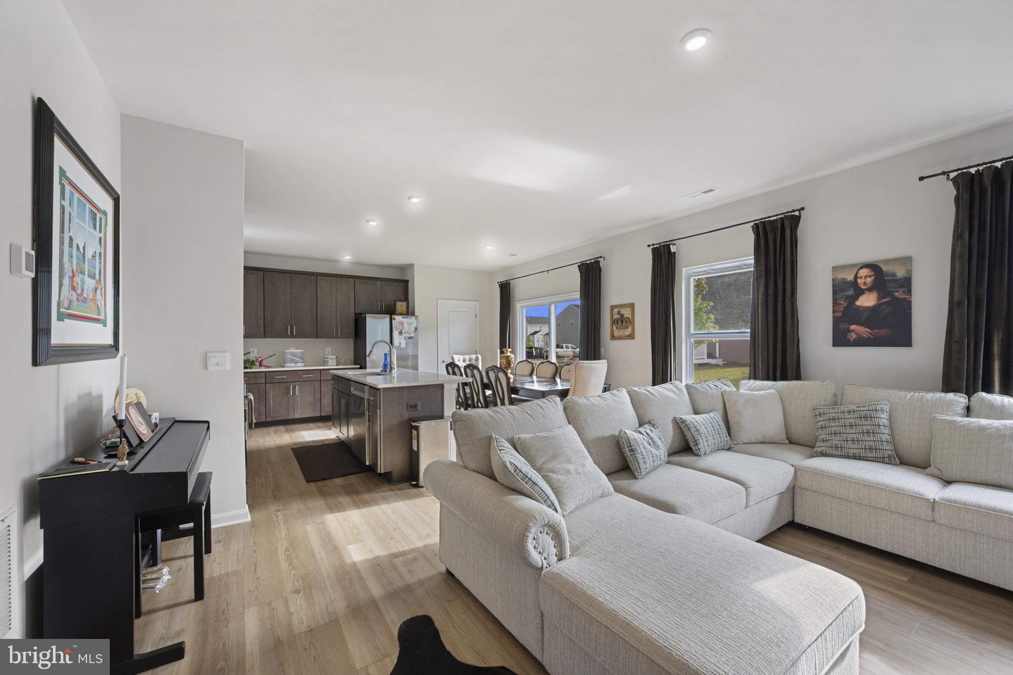 HUNTWELL WEST - Residential