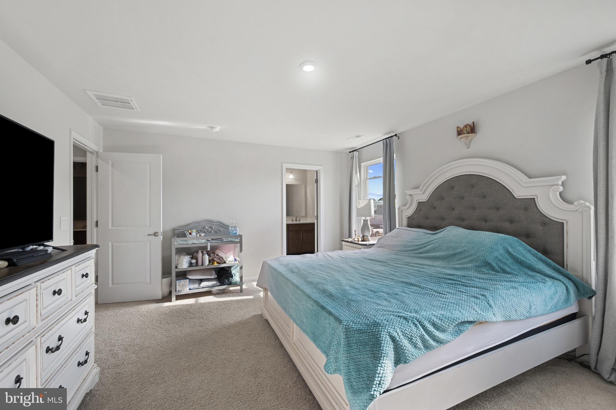 HUNTWELL WEST - Residential