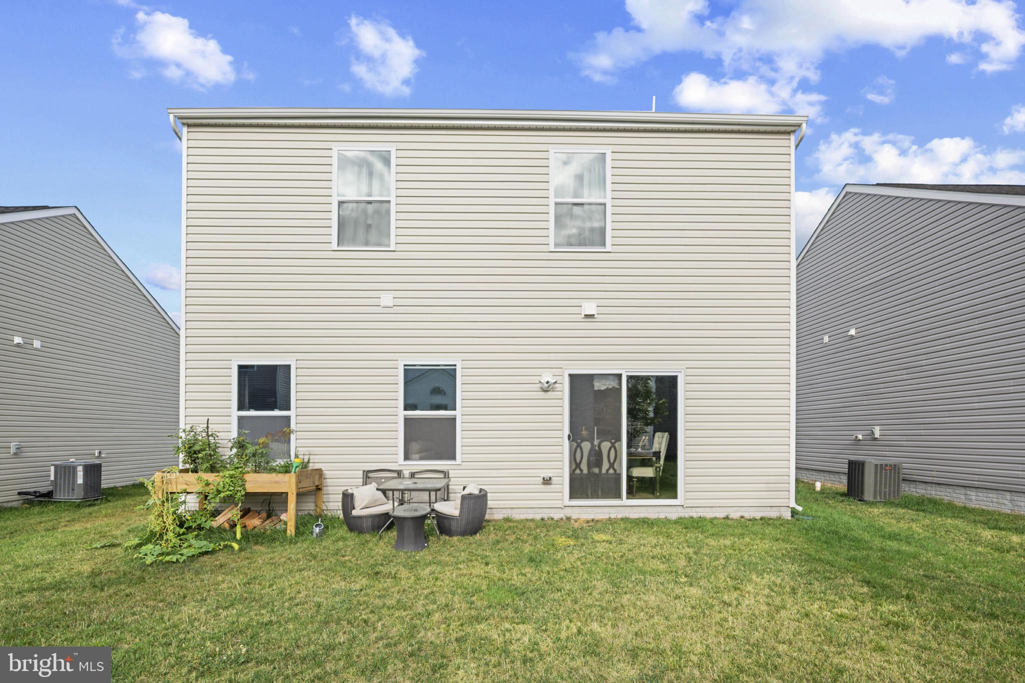 HUNTWELL WEST - Residential