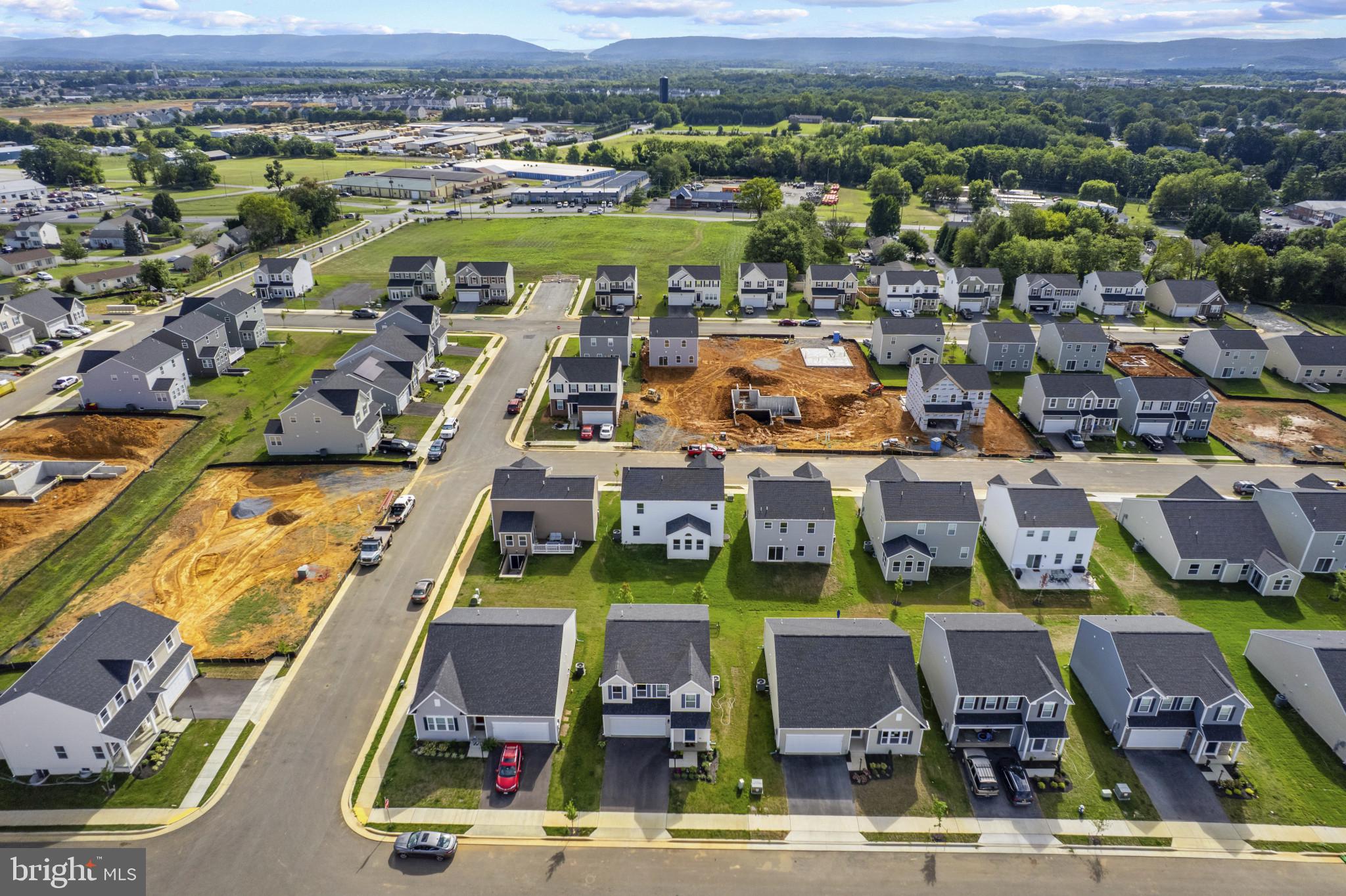 HUNTWELL WEST - Residential