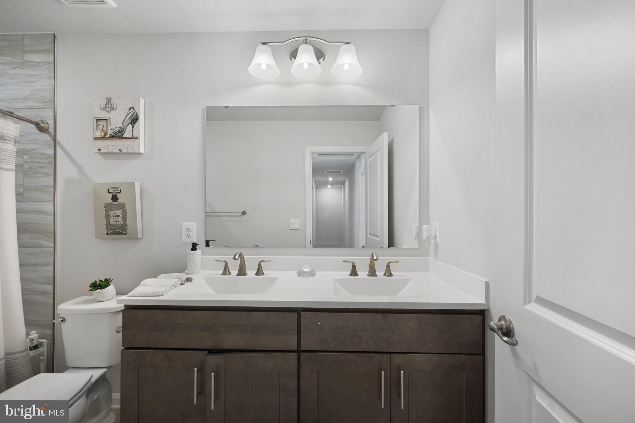 HUNTWELL WEST - Residential