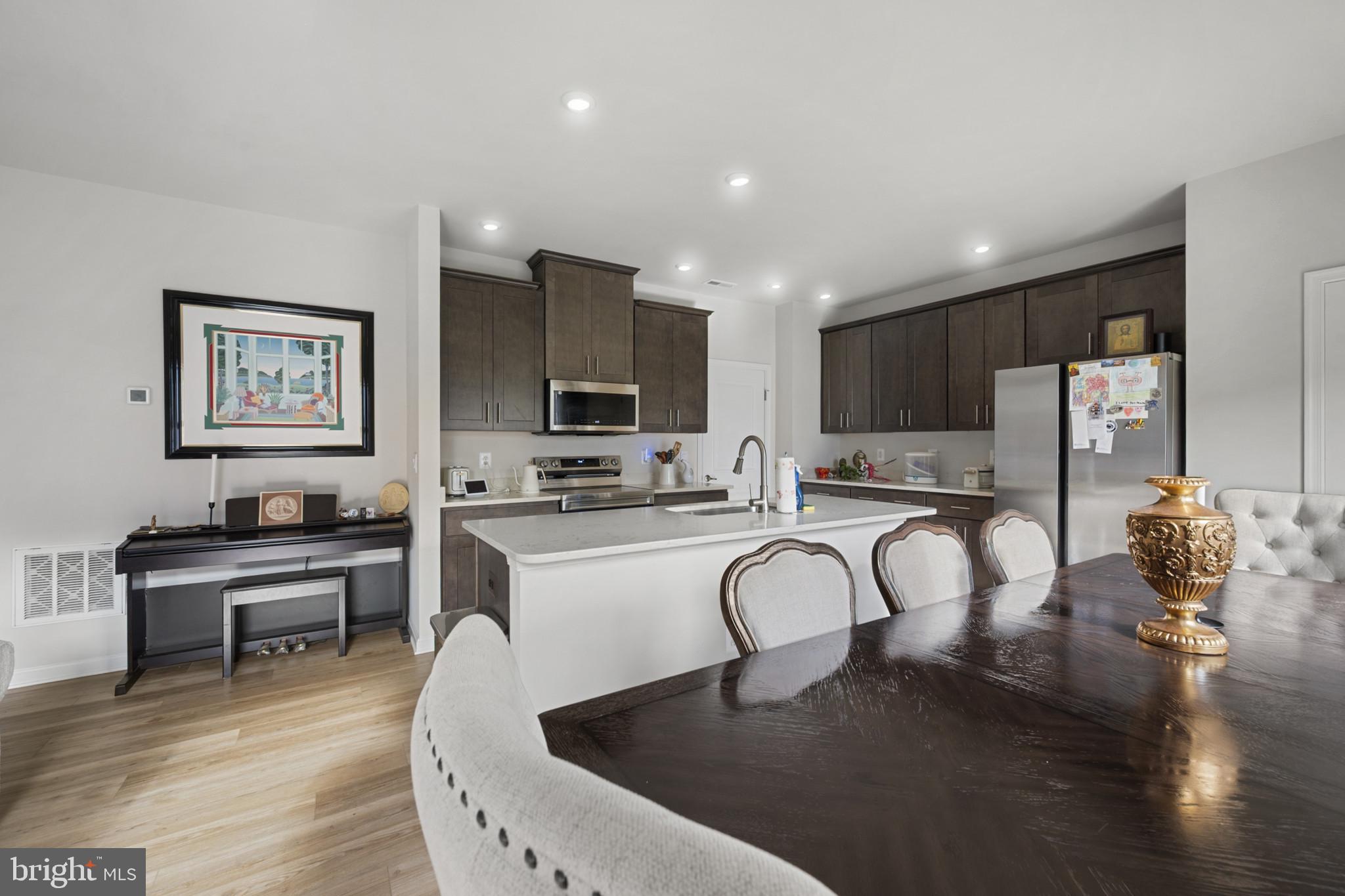 HUNTWELL WEST - Residential