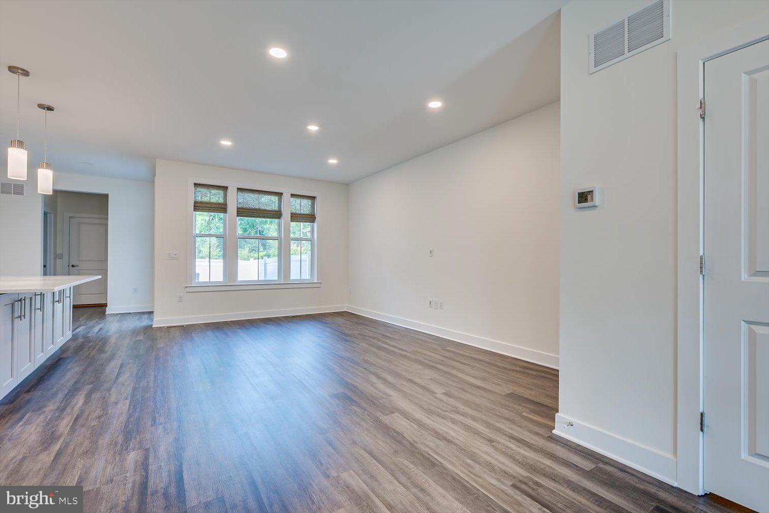 5 E HARTWICK DRIVE