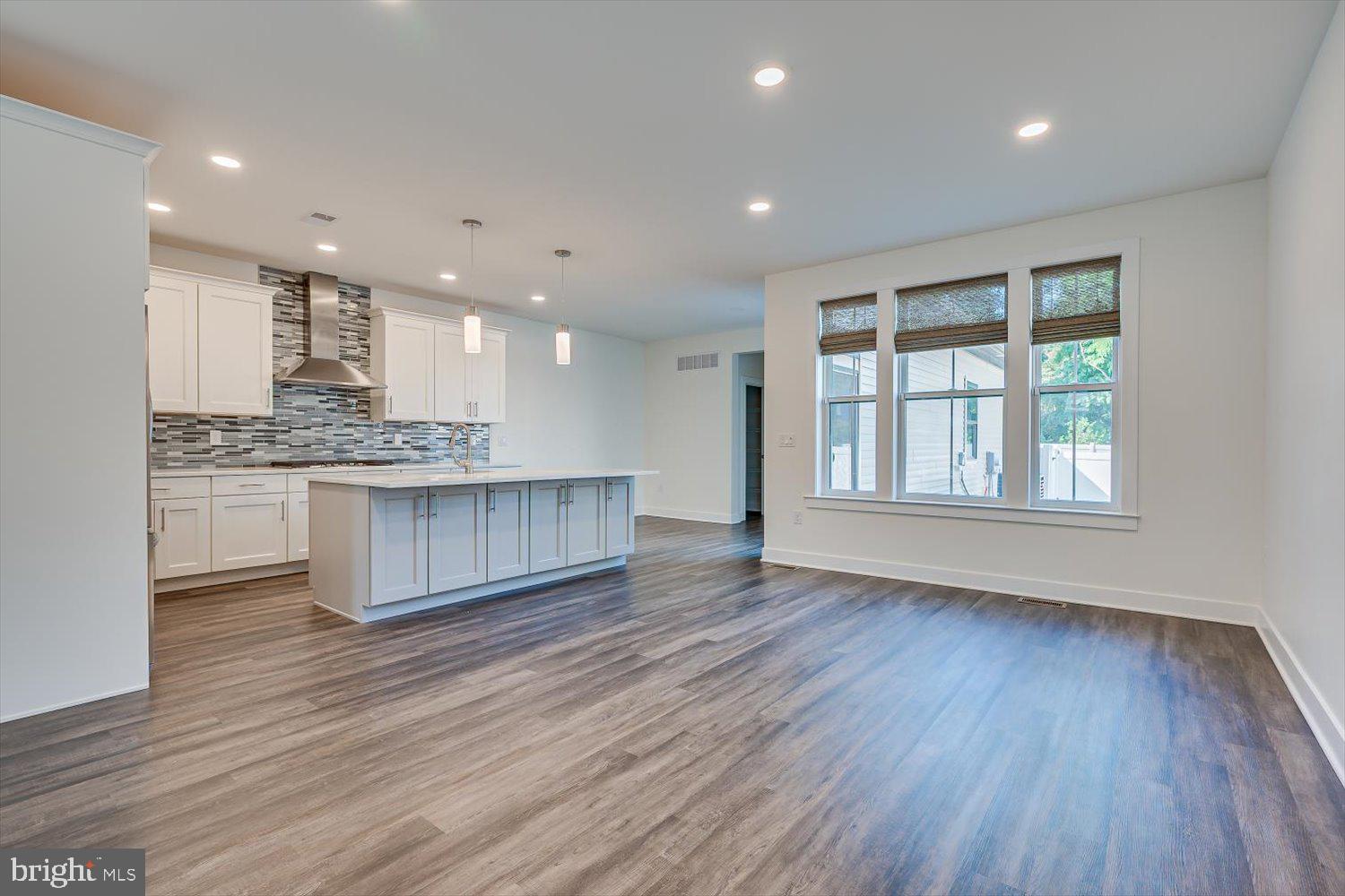 5 E HARTWICK DRIVE