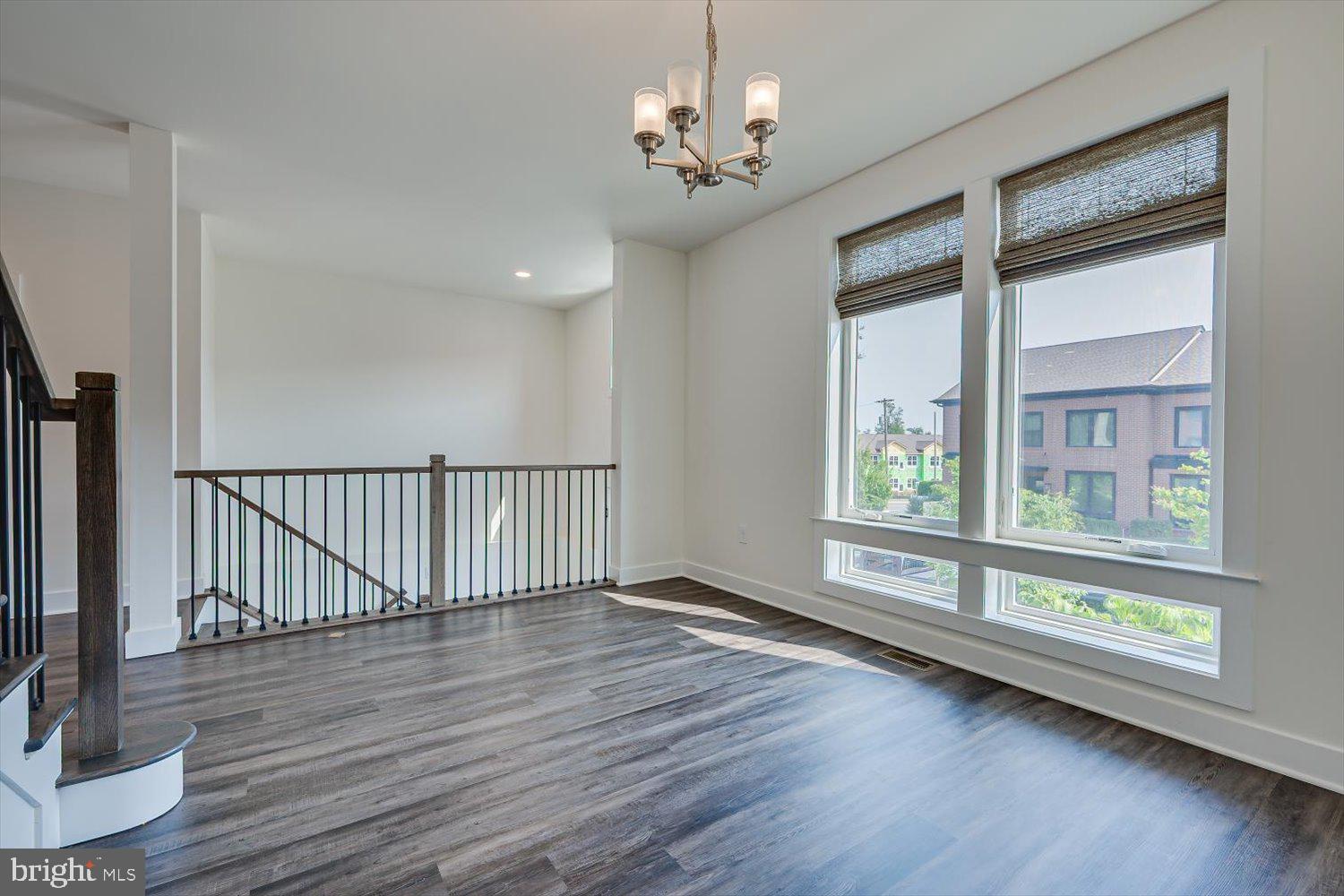5 E HARTWICK DRIVE