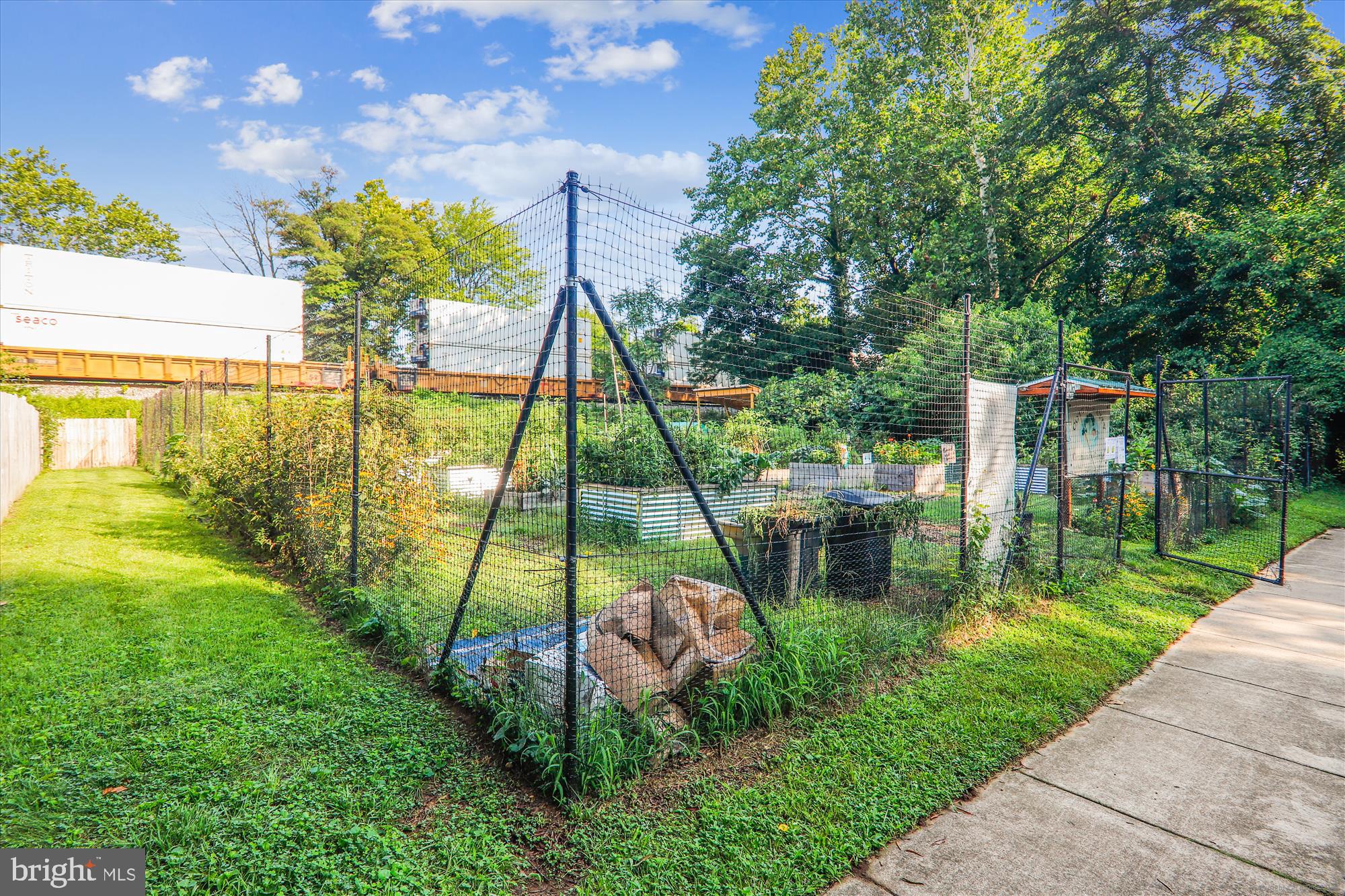 COTTAGE CITY - Residential