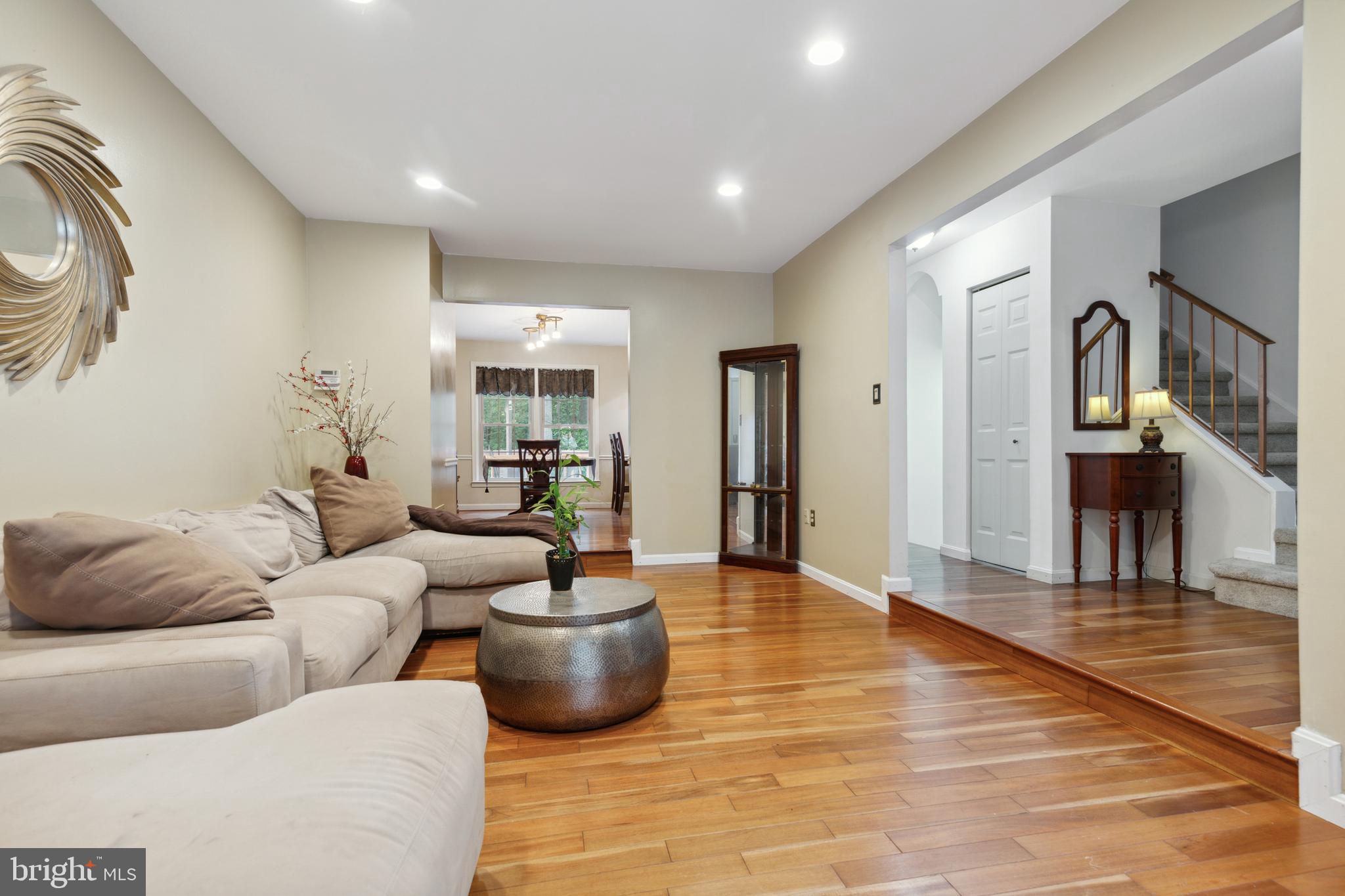 CROWNLEIGH - Residential