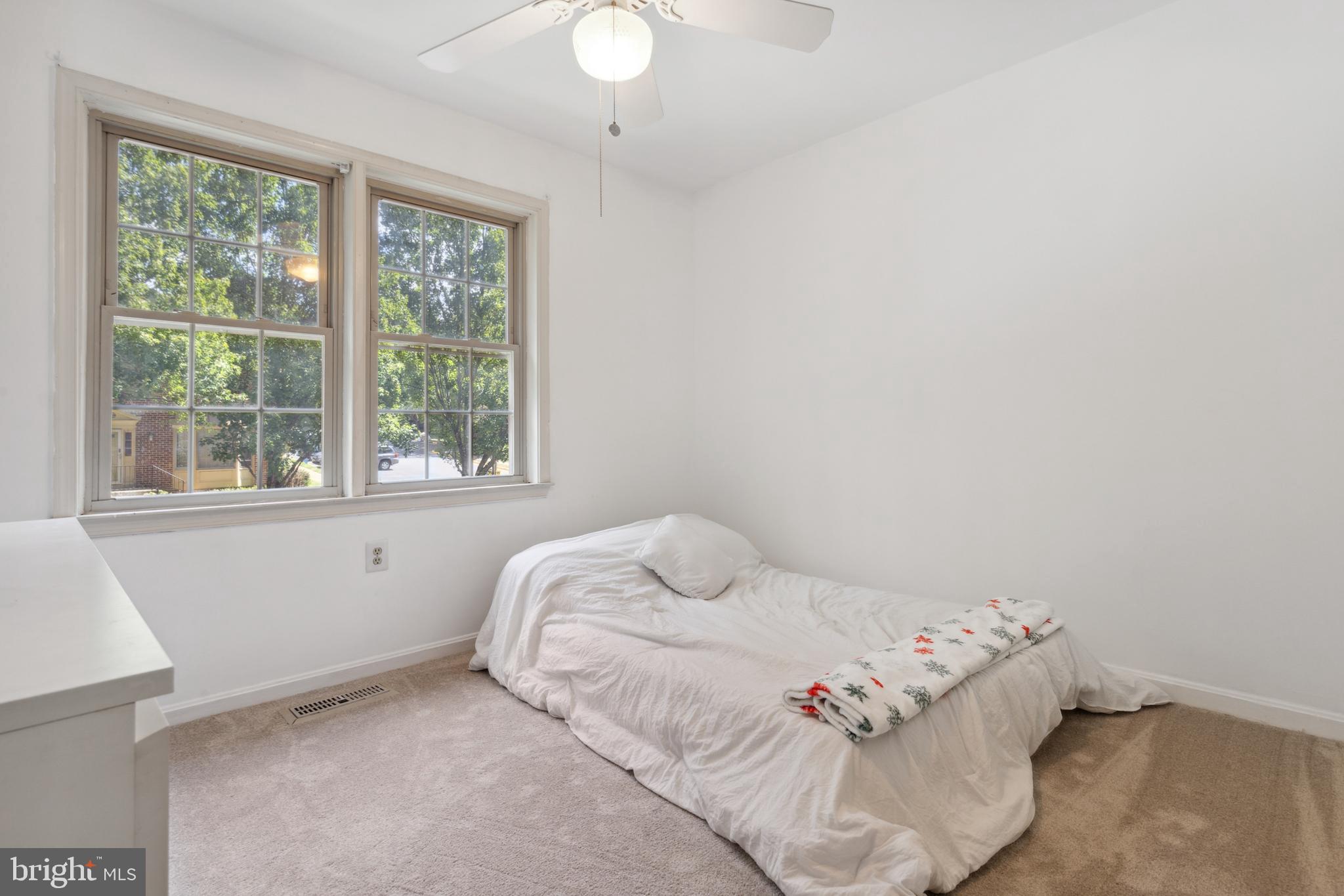 CROWNLEIGH - Residential