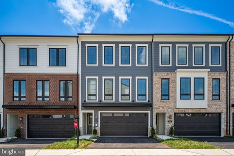 647 ANGELFISH WAY WOODBRIDGE VA 22191