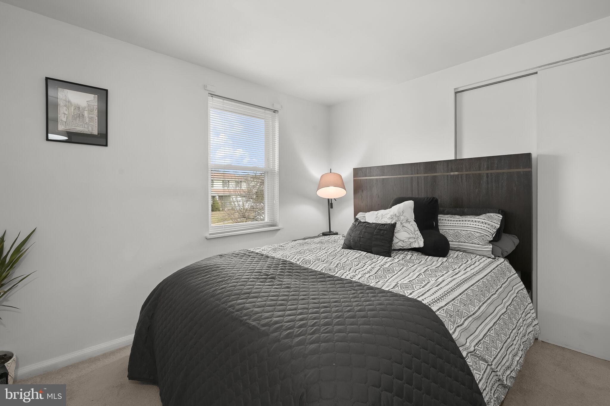 WOODBRIDGE VALLEY - Residential